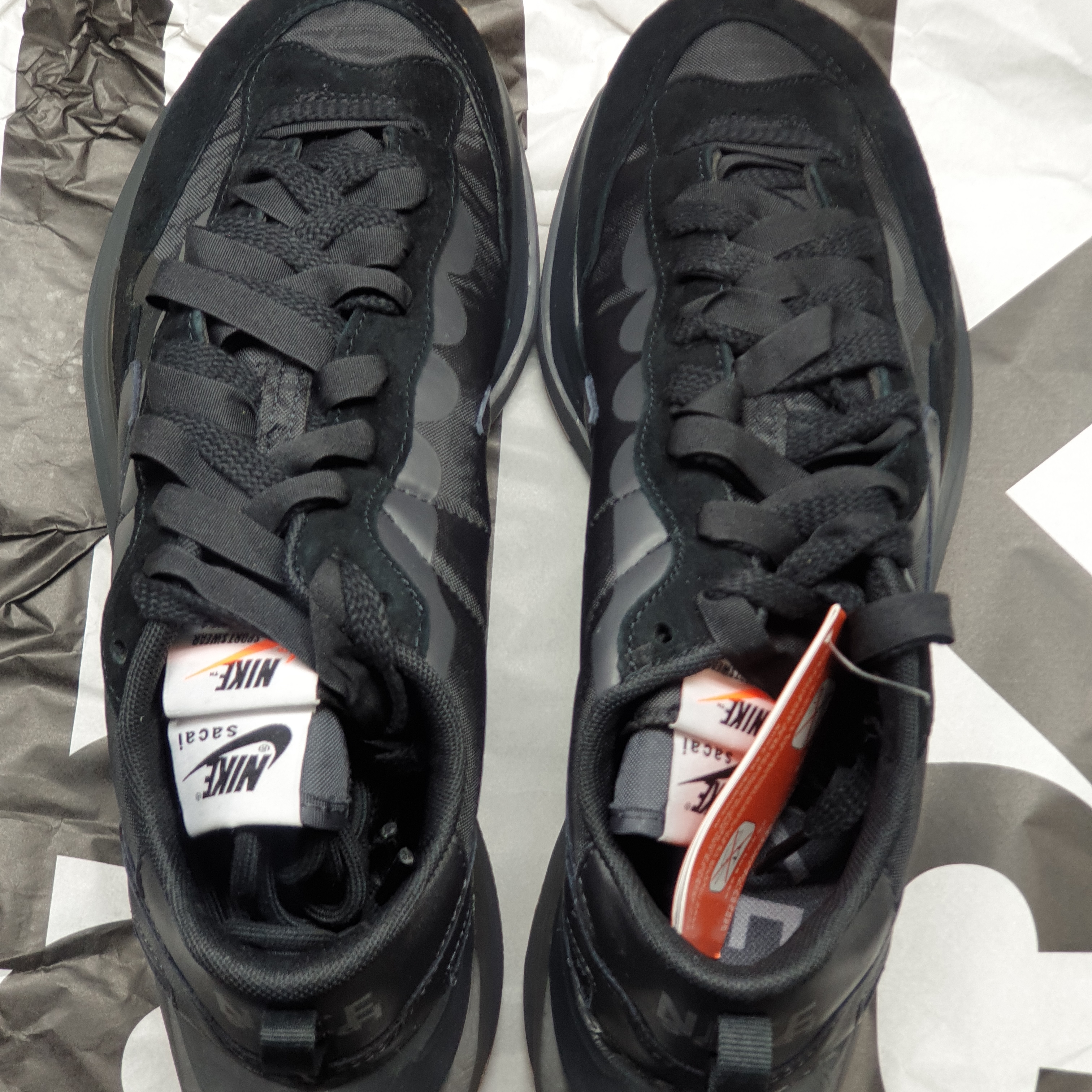 Nike x Sacai VaporWaffle Black and Gum 착용 스타일
