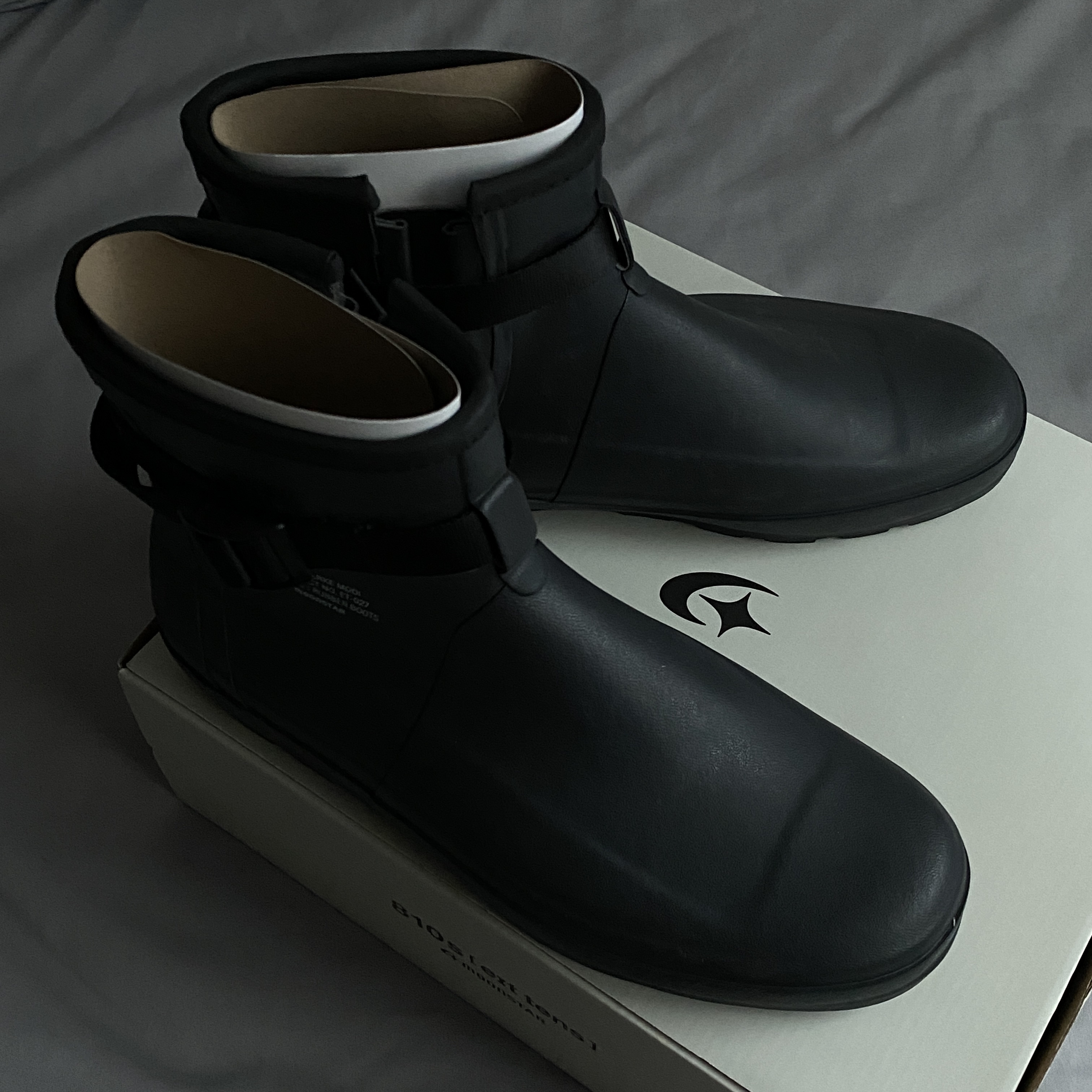 Moonstar 810s ET027 Marke Modi Charcoal 착용 스타일 - 2