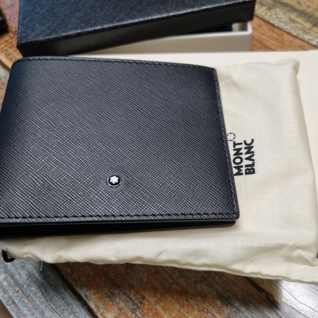 Montblanc Sartorial 6cc Wallet Black 착용 스타일