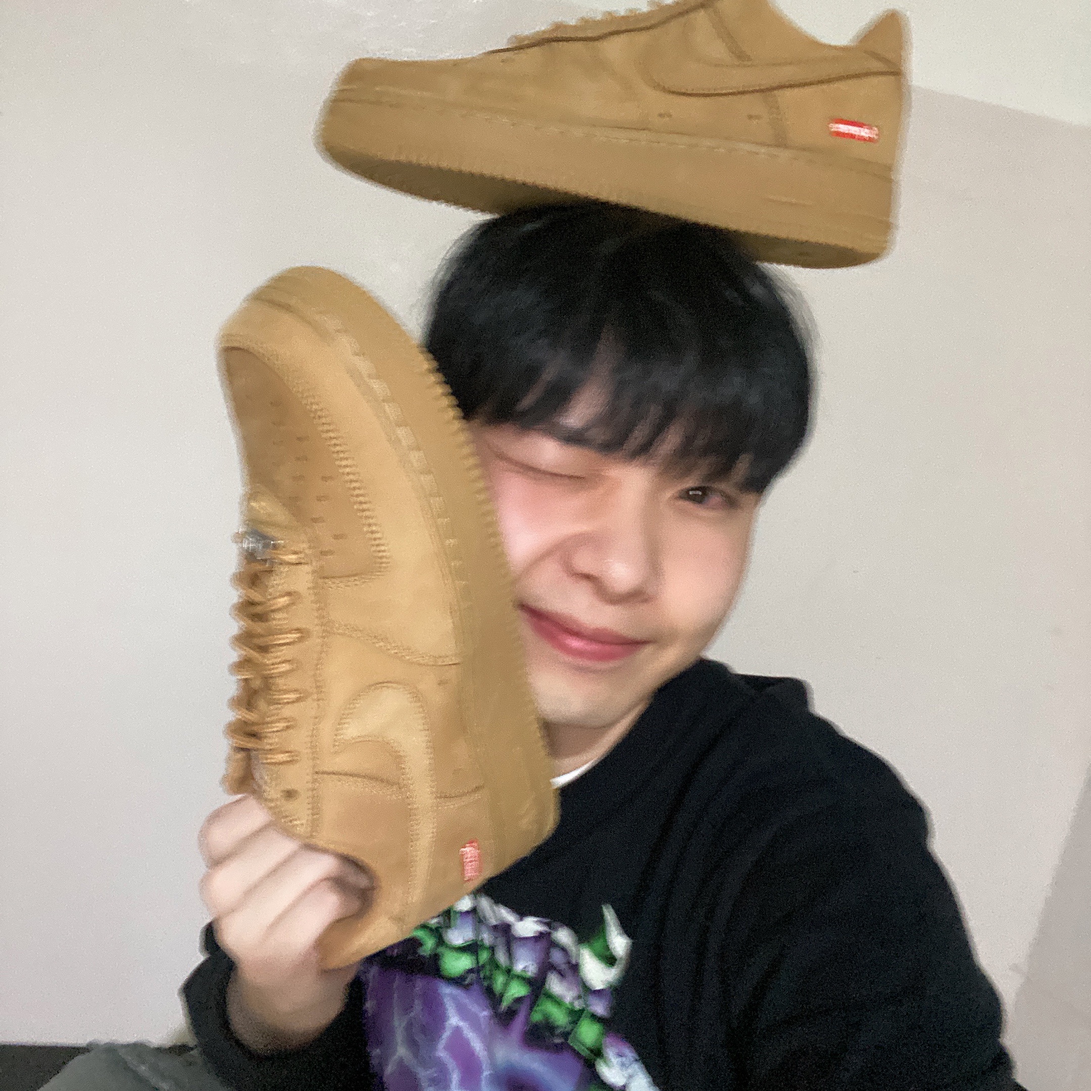 Nike x Supreme Air Force 1 Low Flax 착용 스타일