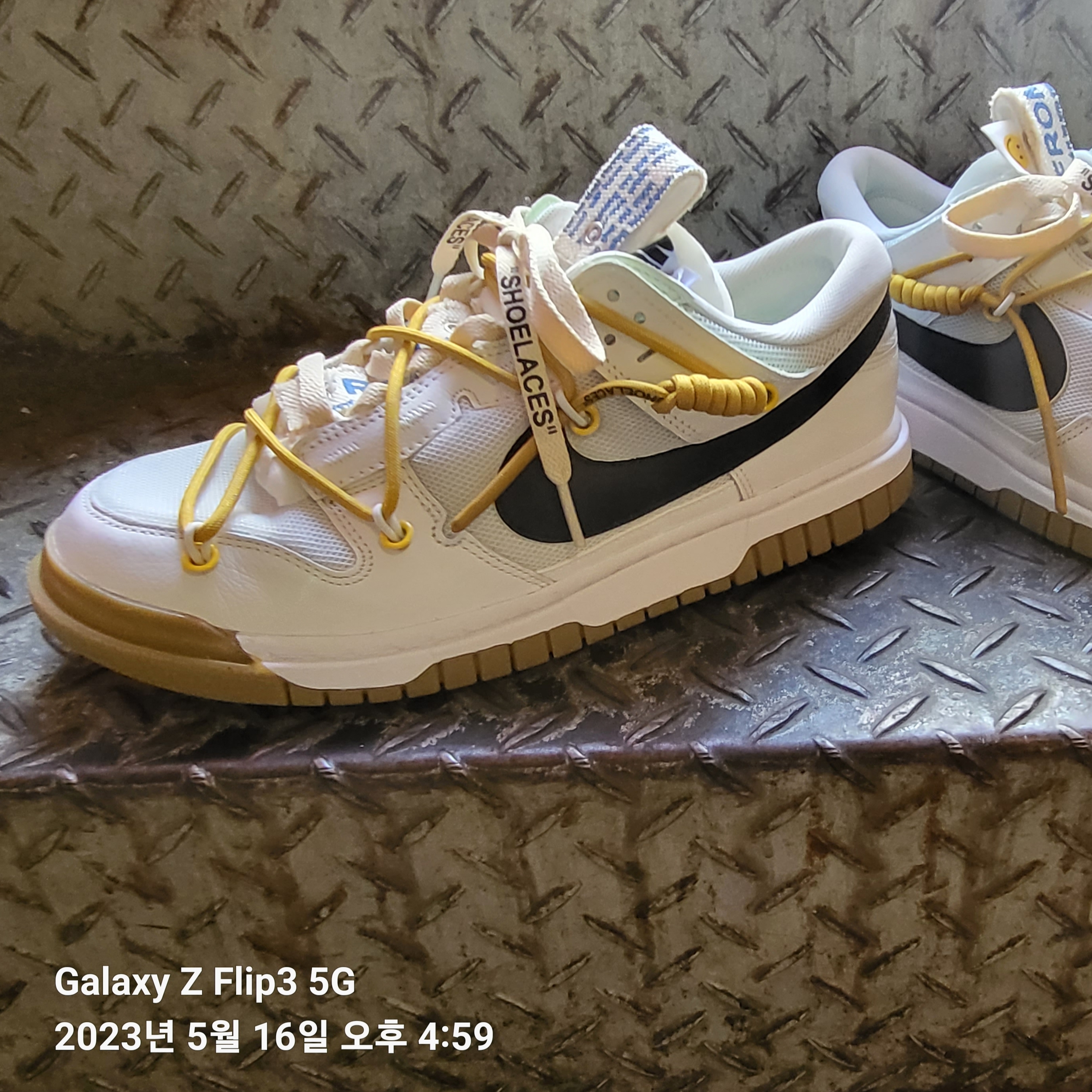 Nike Air Dunk Jumbo Photon Dust 착용 스타일 - 1