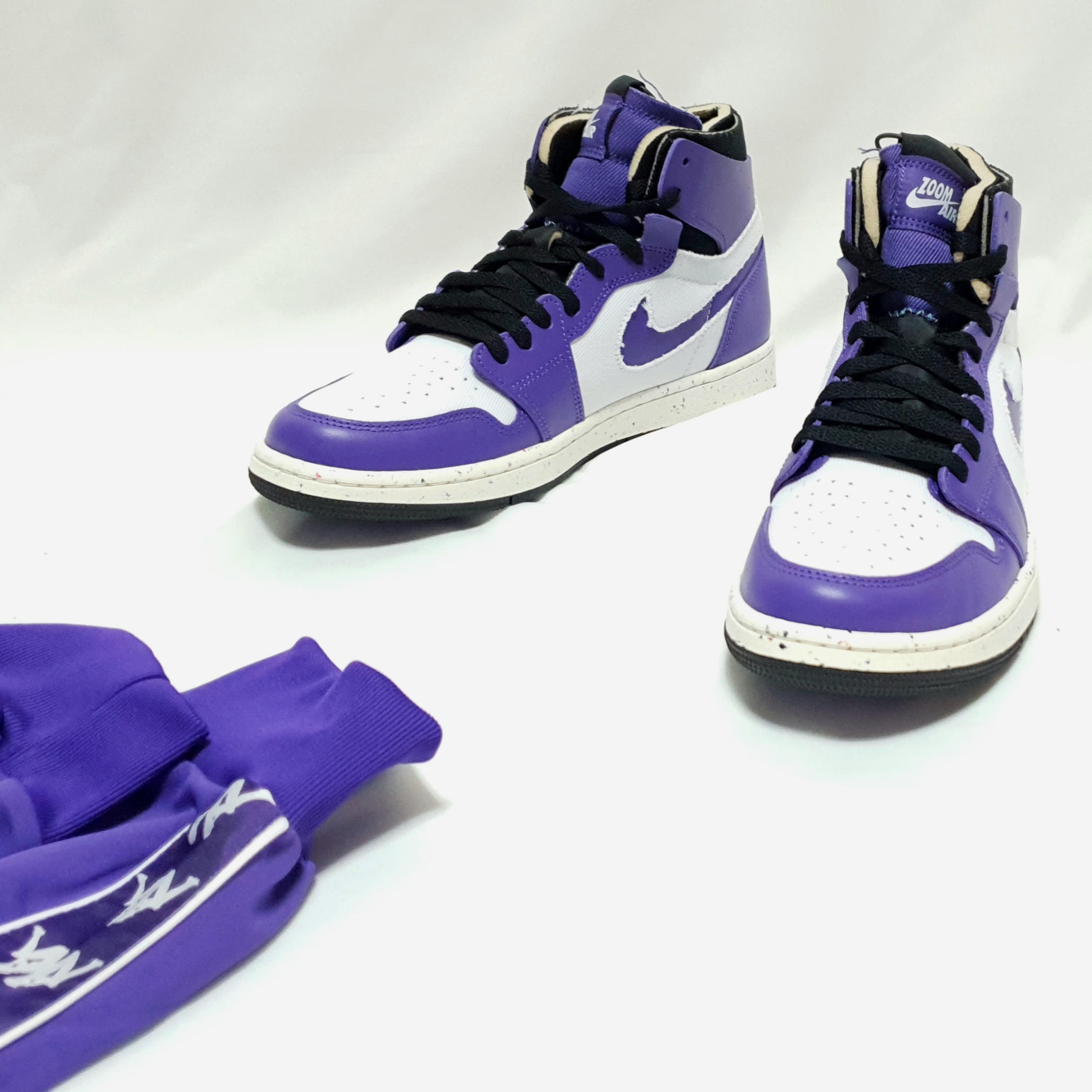 Jordan 1 Zoom Air CMFT Dark Iris 착용 스타일