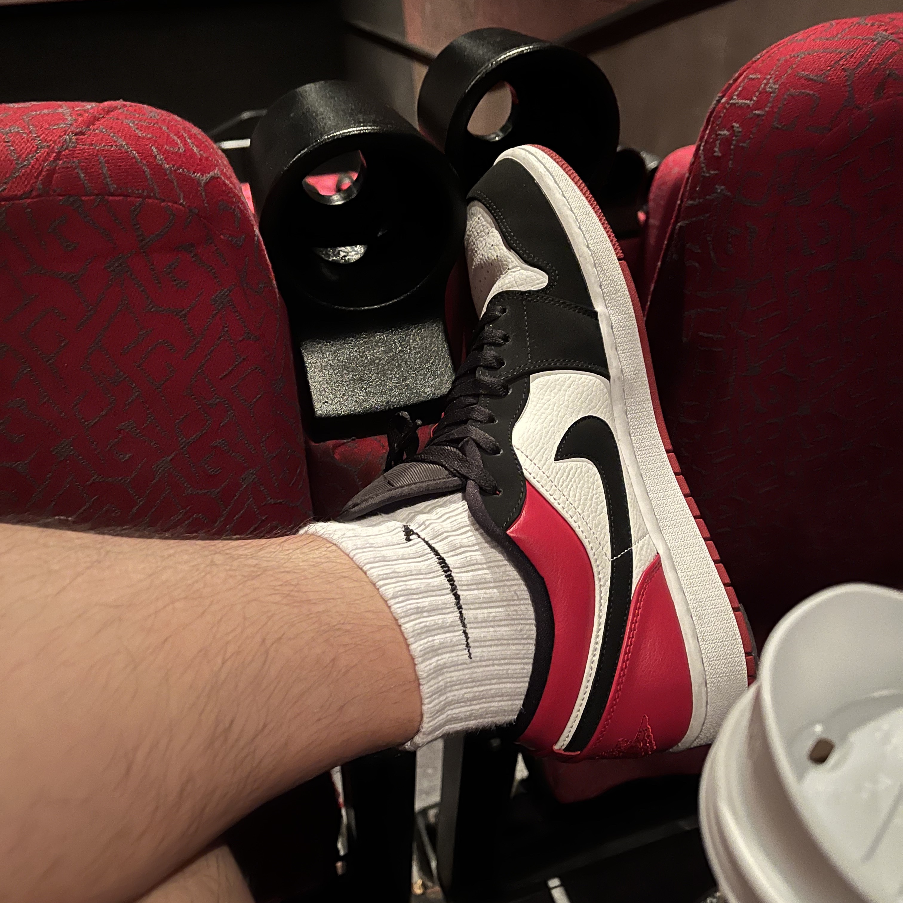Jordan 1 Low Black Toe 착용 스타일