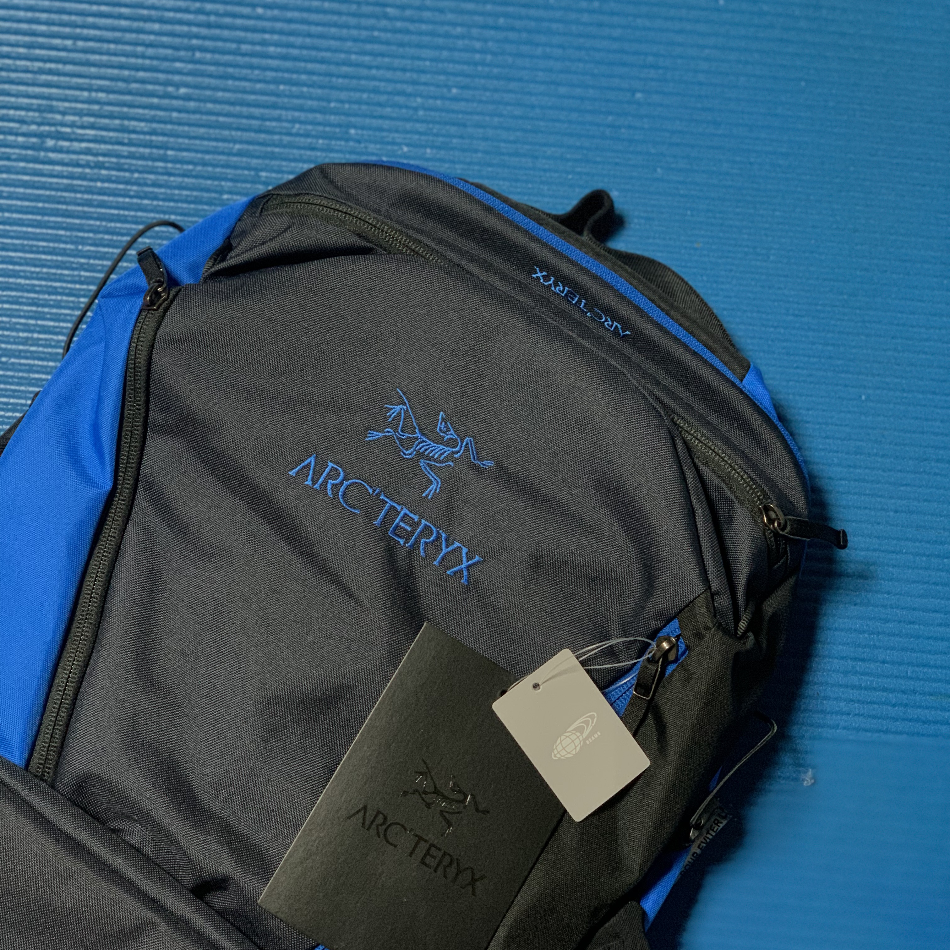 Arc'teryx x Beams Mantis 26 Backpack Boro Blue 착용 스타일