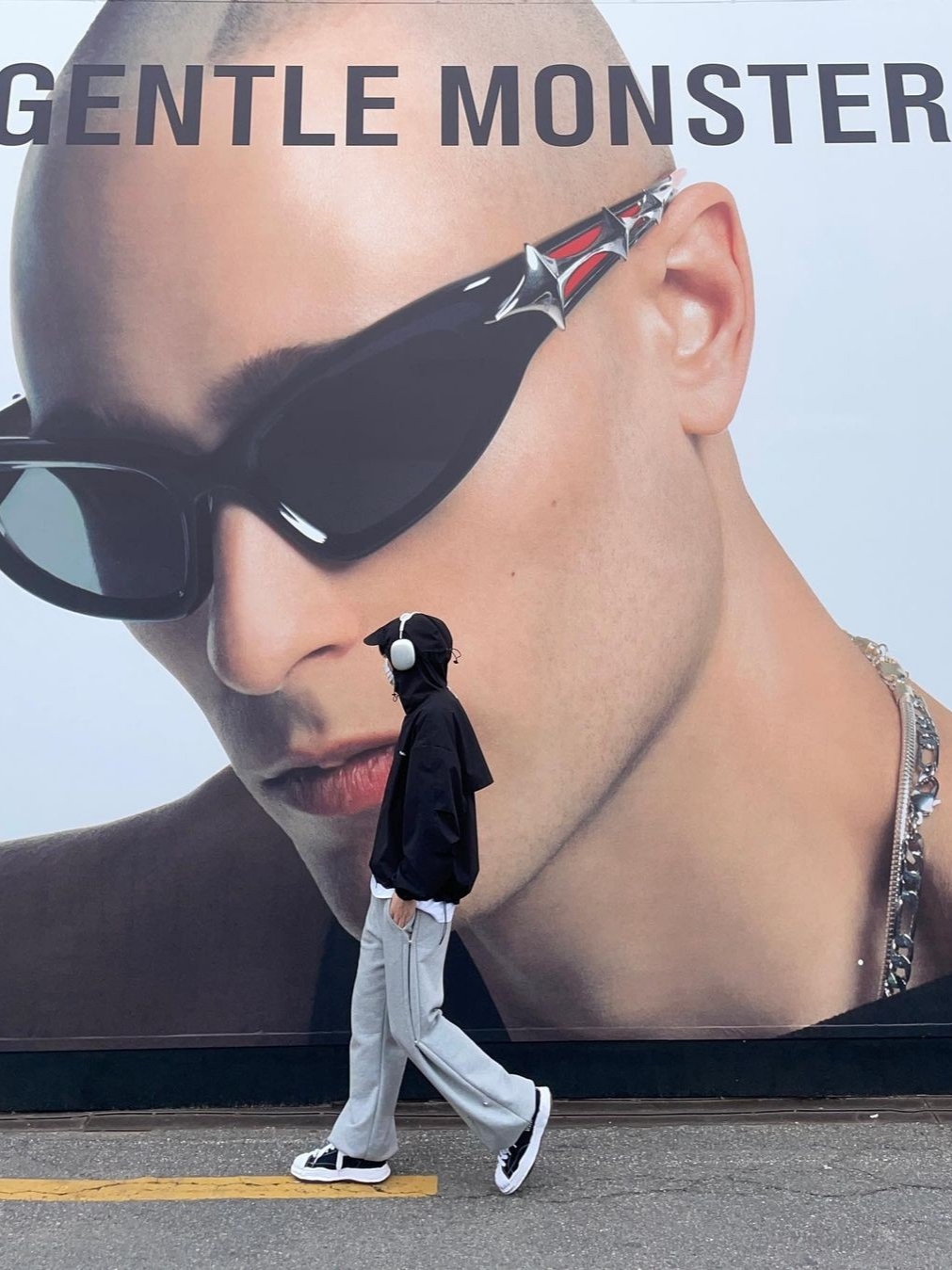 Apple AirPods Max Lightning Silver (Korean Ver.), Maison Mihara Yasuhiro Blakey OG Sole Canvas Low-top Sneakers Black White 착용 스타일