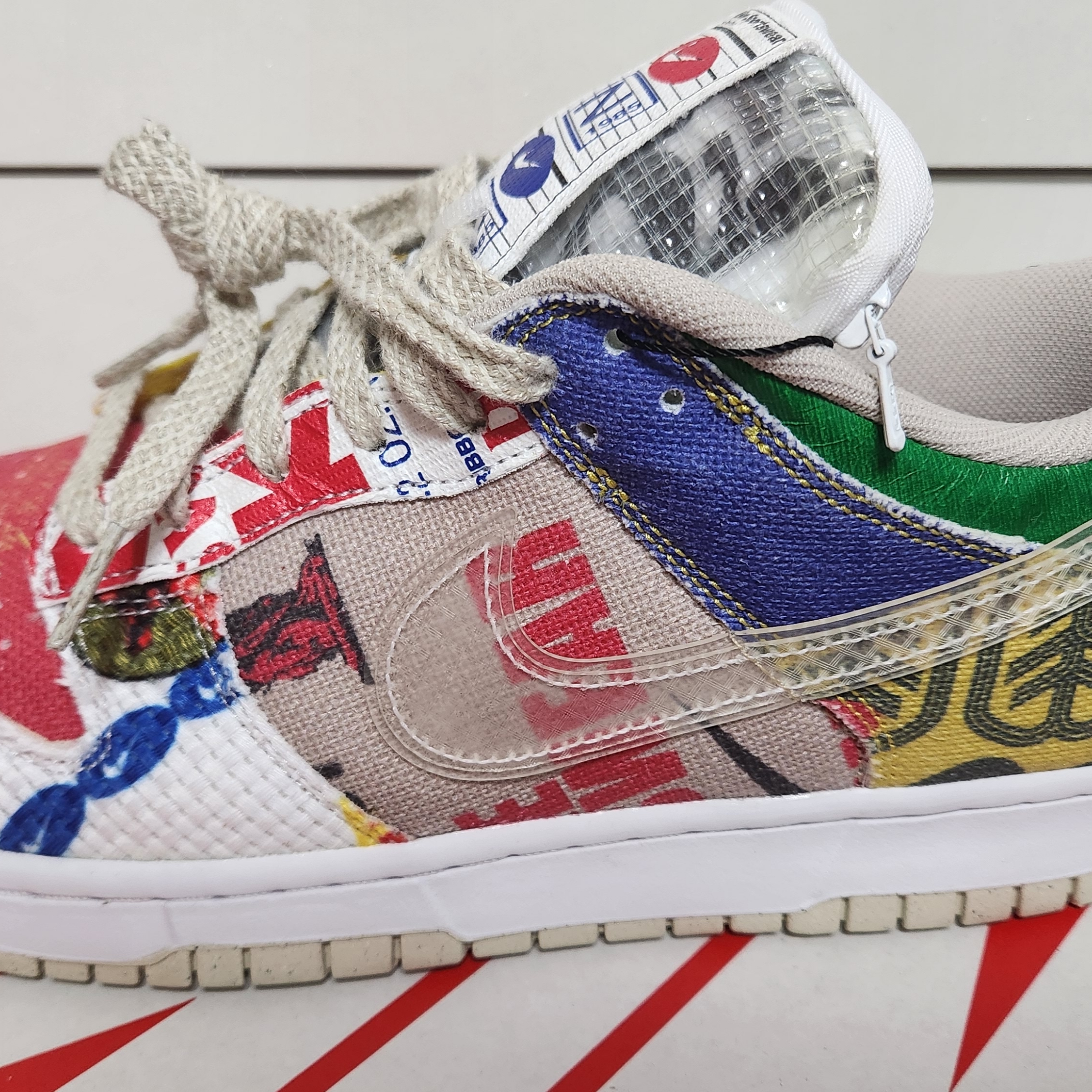 Jordan 1 x Travis Scott Retro Low OG SP Sail and Ridgerock, Nike Dunk Low SP City Market 착용 스타일 - 1