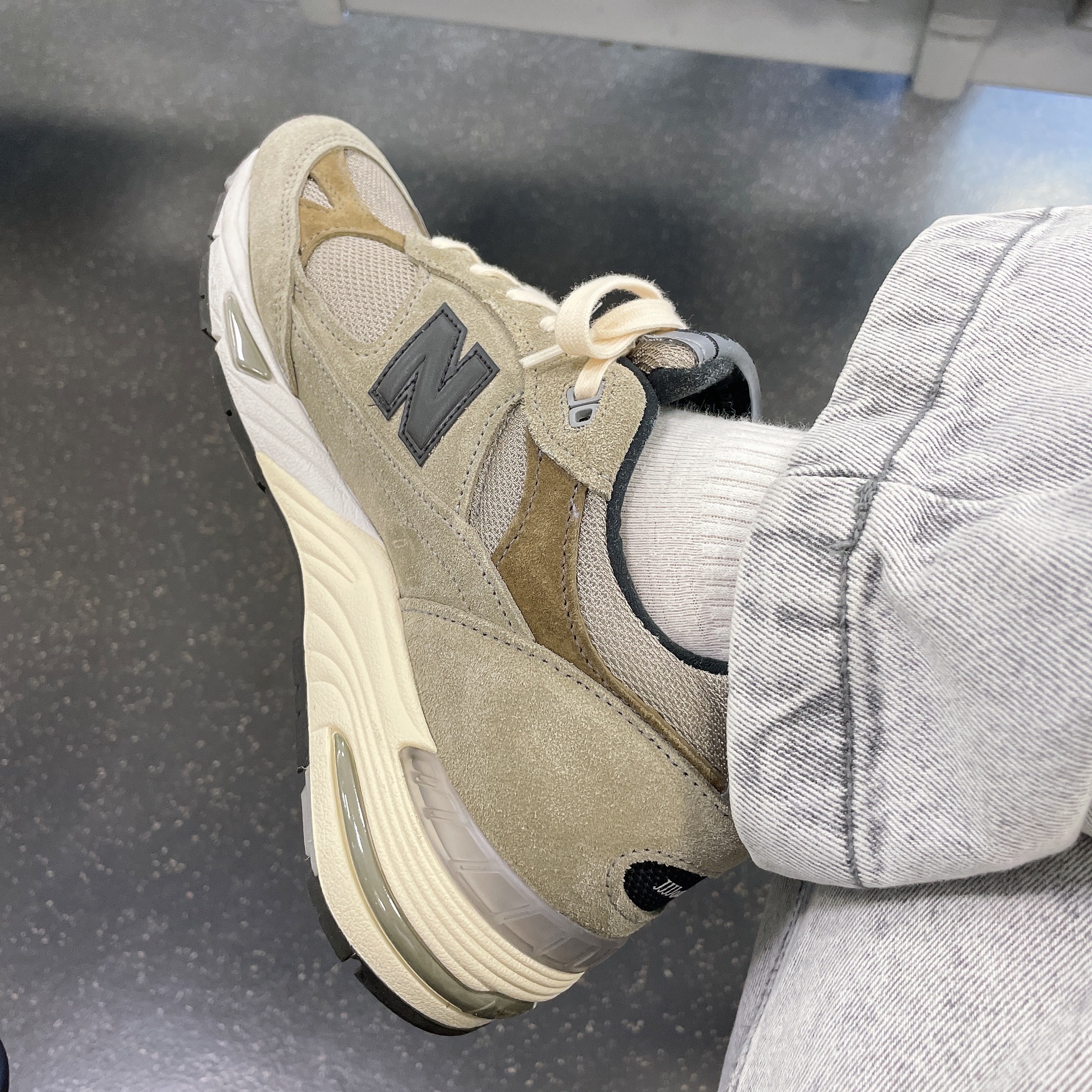 New Balance x JJJJound 991 Made in UK Grey 착용 스타일
