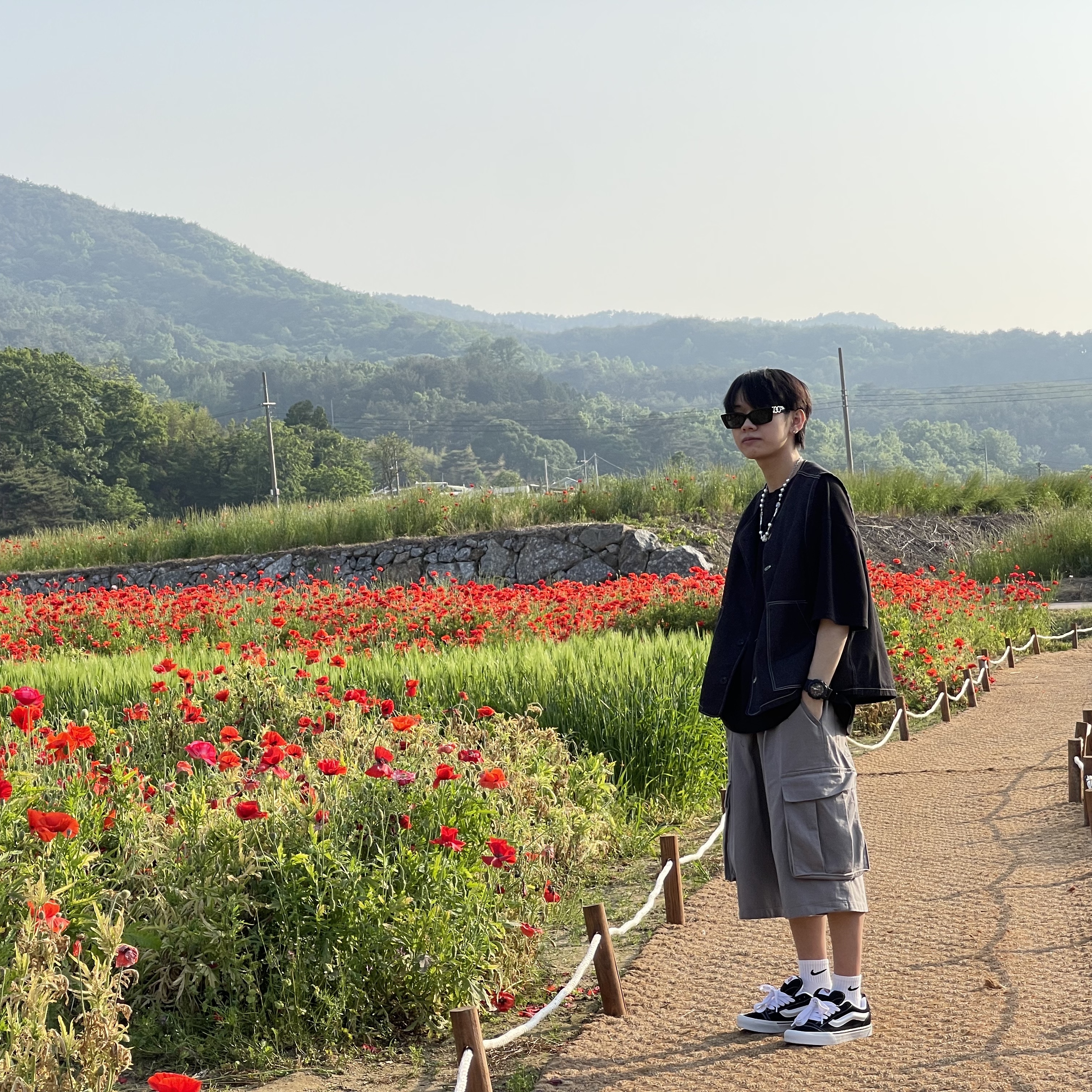 반스 뉴스쿨 블랙 트루 화이트 착용 스타일 - 3