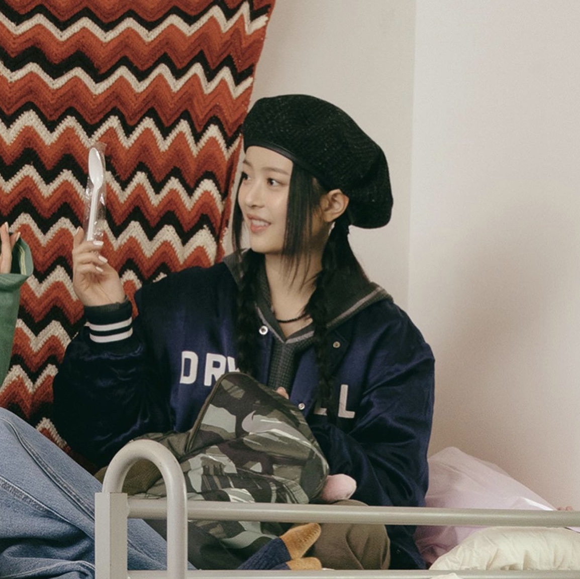 Human Made Stadium Jacket Navy, Human Made 5-Panel Ripstop Cap Olive Drab 착용 스타일 - 2