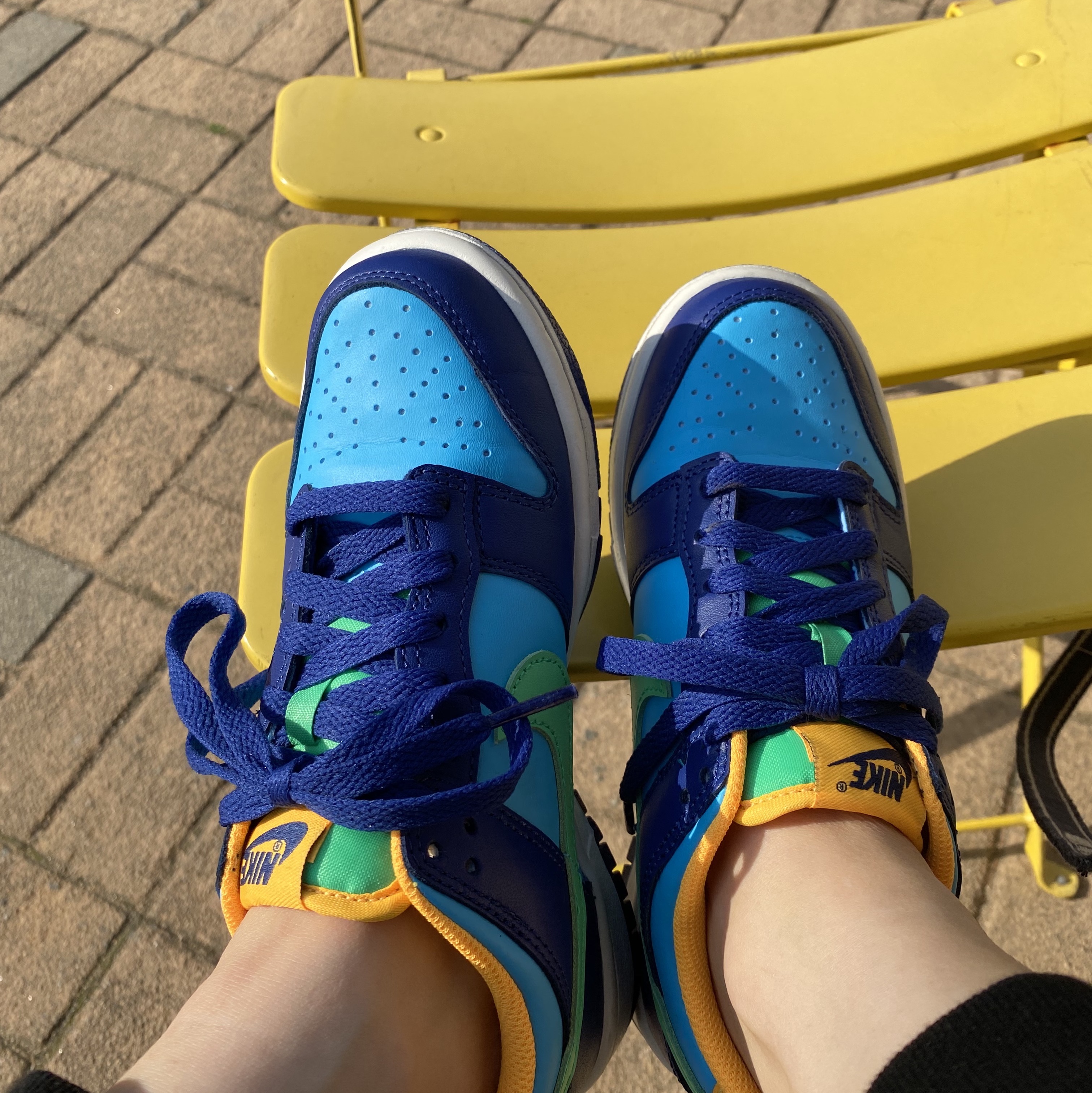 (GS) Nike Dunk Low Baltic Blue and Electric Algae 착용 스타일 - 1