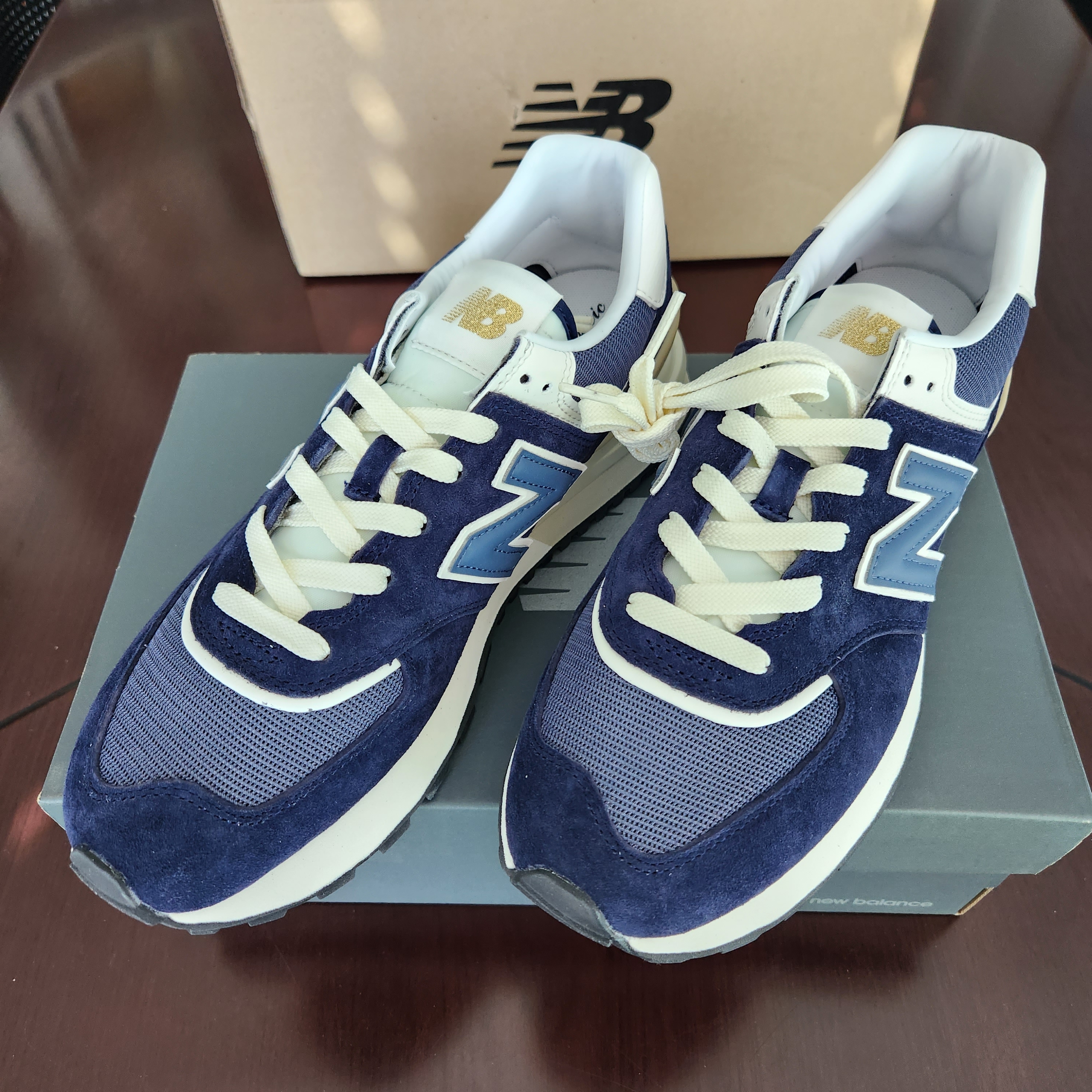 New Balance 574 Legacy Navy 착용 스타일 - 1