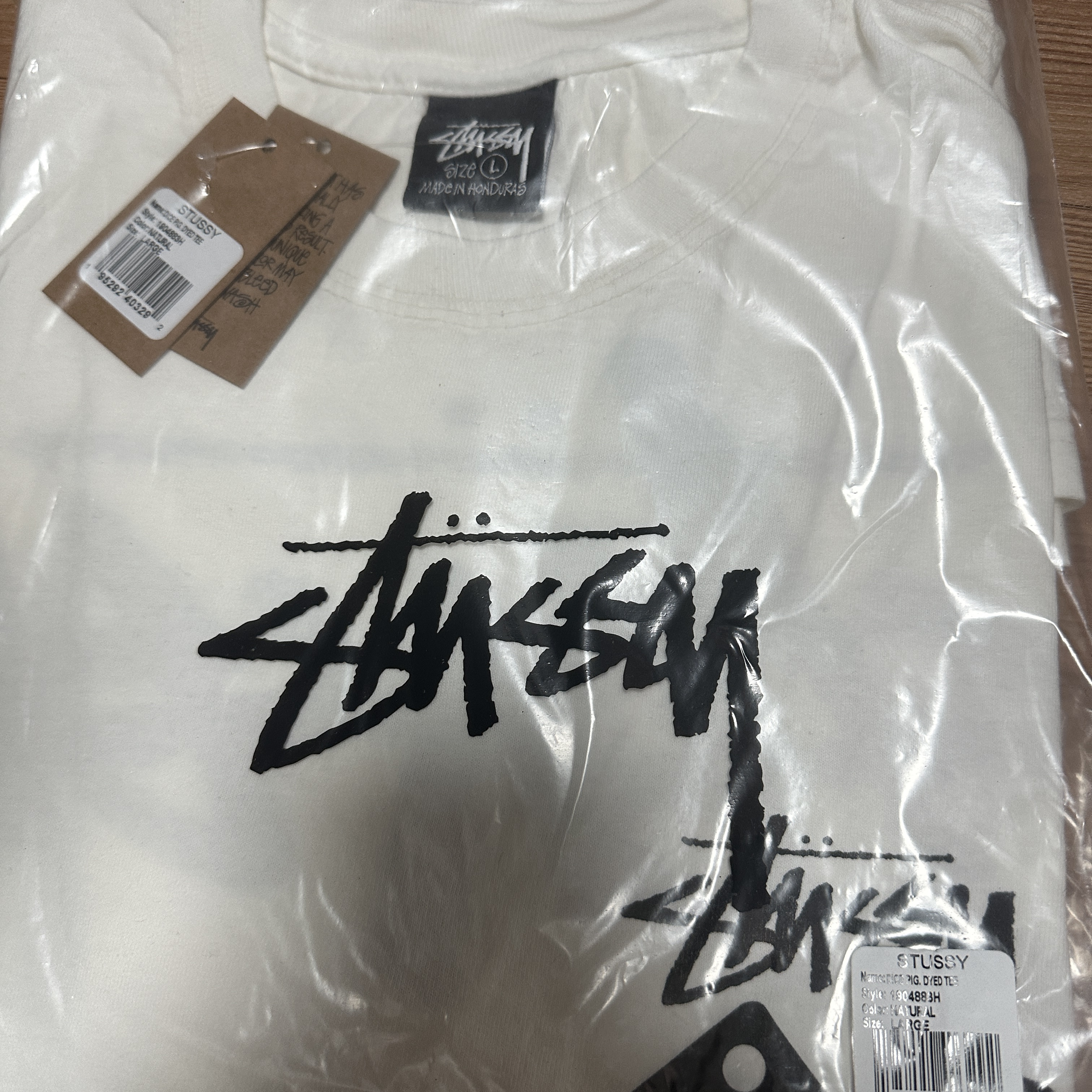 Stussy Dice Pigment Dyed T-Shirt Natural 착용 스타일
