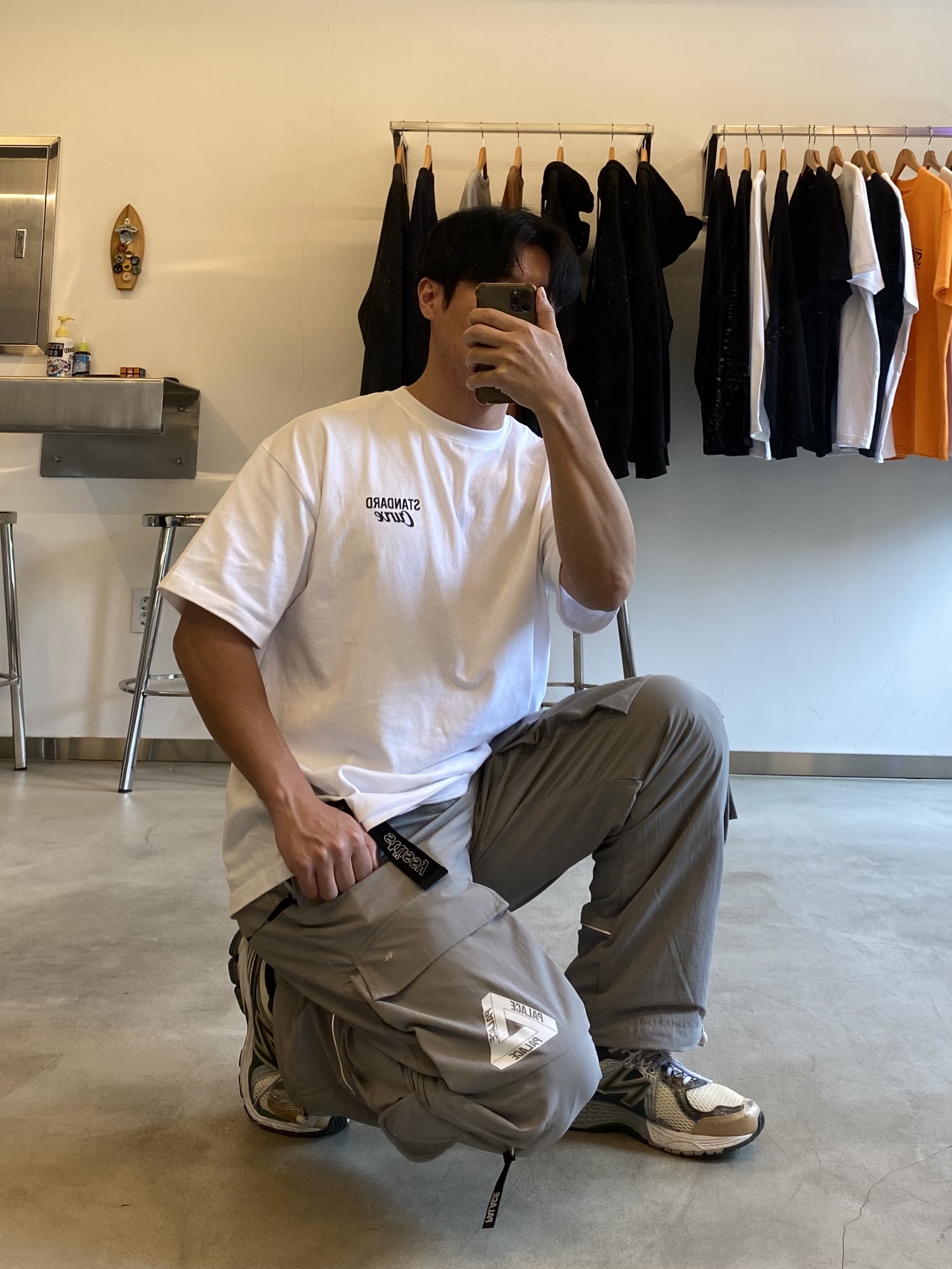 Palace Cordura RS Shell Cargos Grey - 22FW, New Balance x Aime Leon Dore 860v2 Green 착용 스타일 - 1