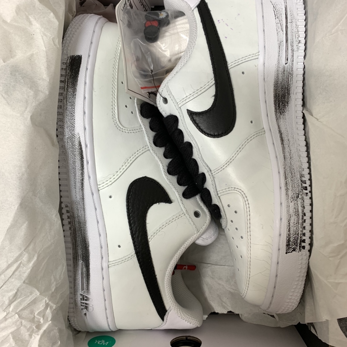 Nike x Peaceminusone Air Force 1 Low Para-Noise 2.0 착용 스타일