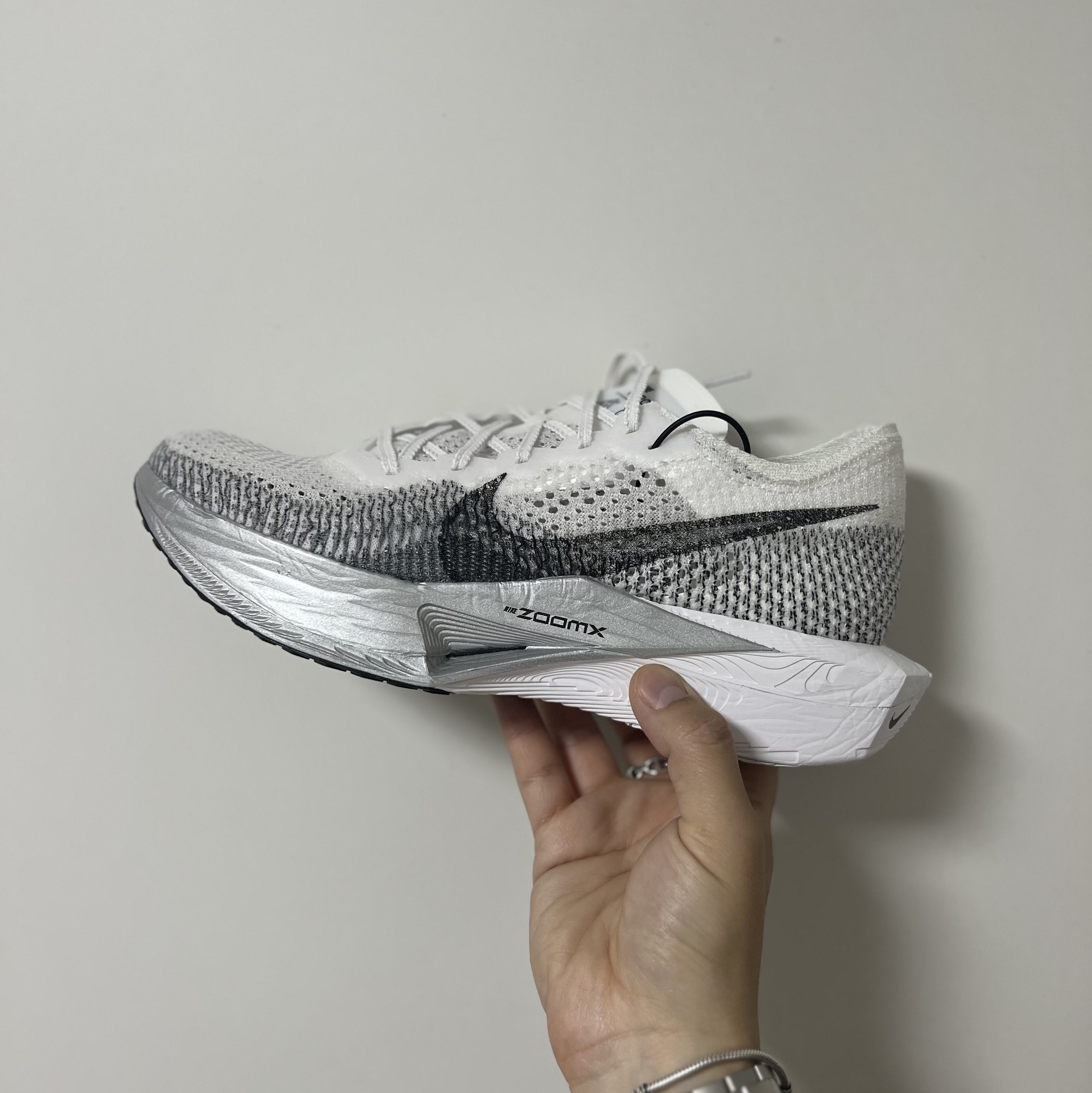 Nike ZoomX Vaporfly Next% 3 White Grey 착용 스타일