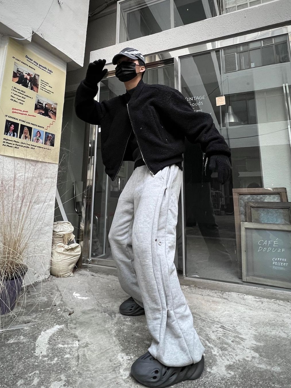 아디다스 이지 폼 러너 오닉스 착용 스타일 - 2