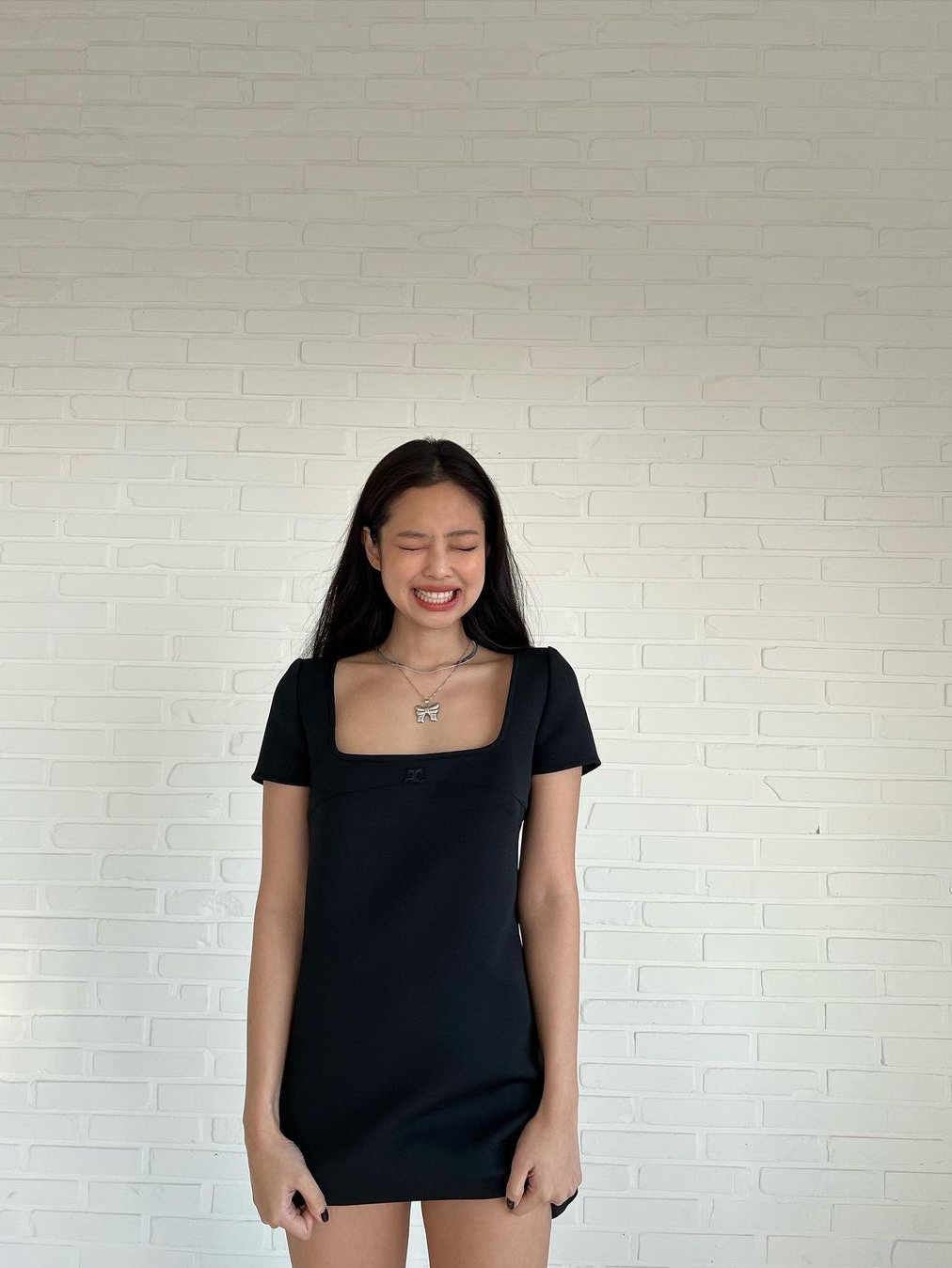 (W) Courreges Robe Trapeze Vinyle Reedition Black 착용 스타일
