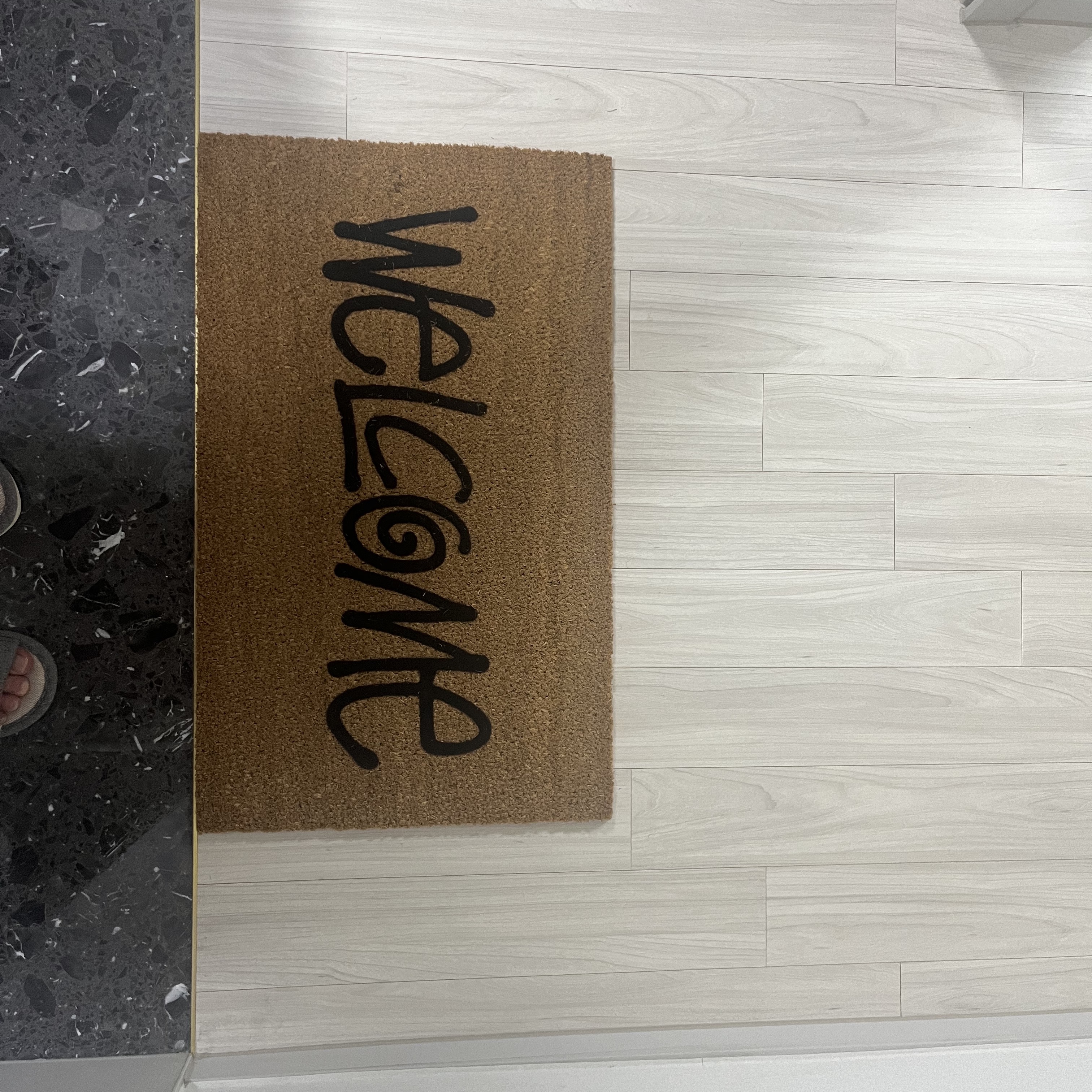 Stussy Welcome Mat Cocoa 착용 스타일