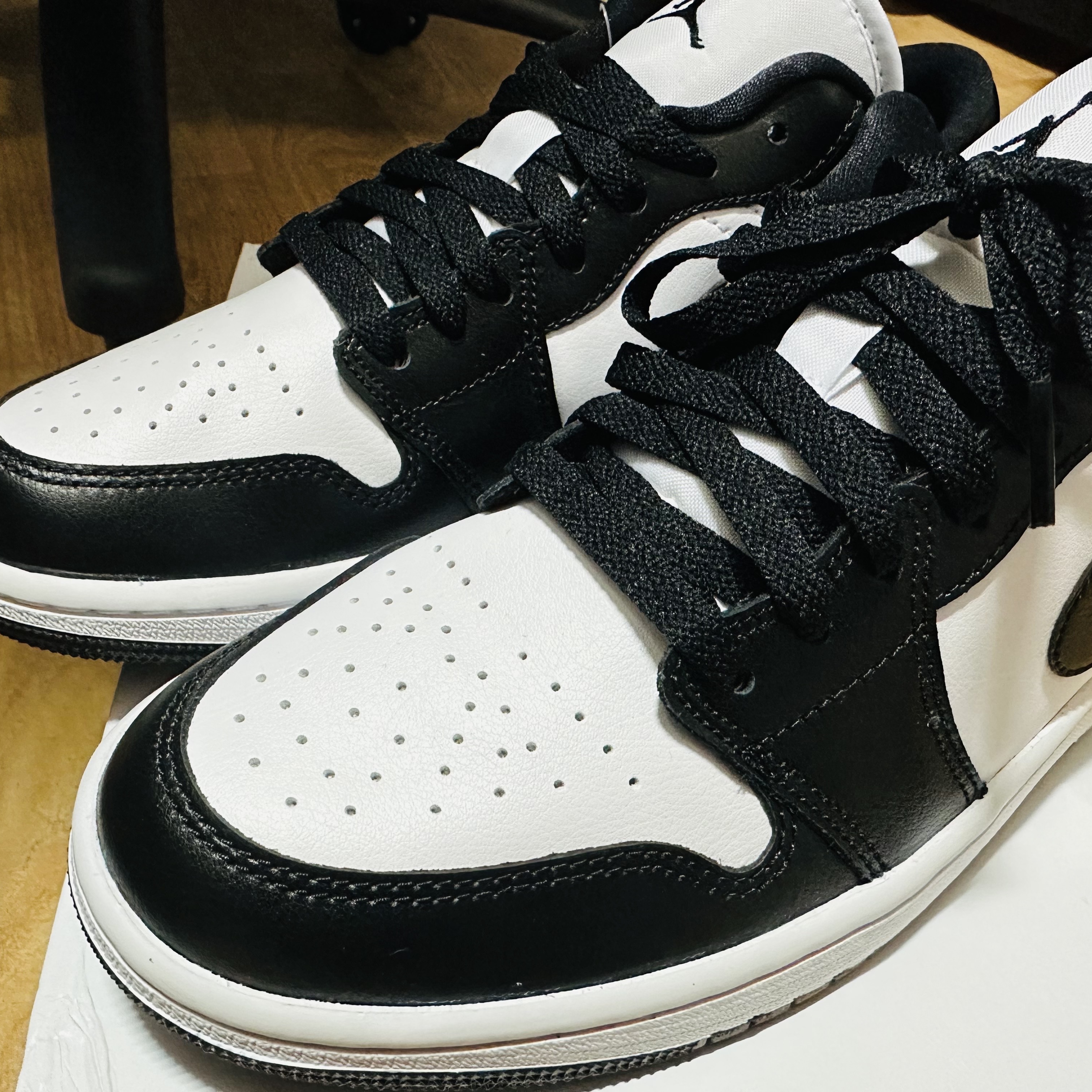 (W) Jordan 1 Low Black and White 착용 스타일
