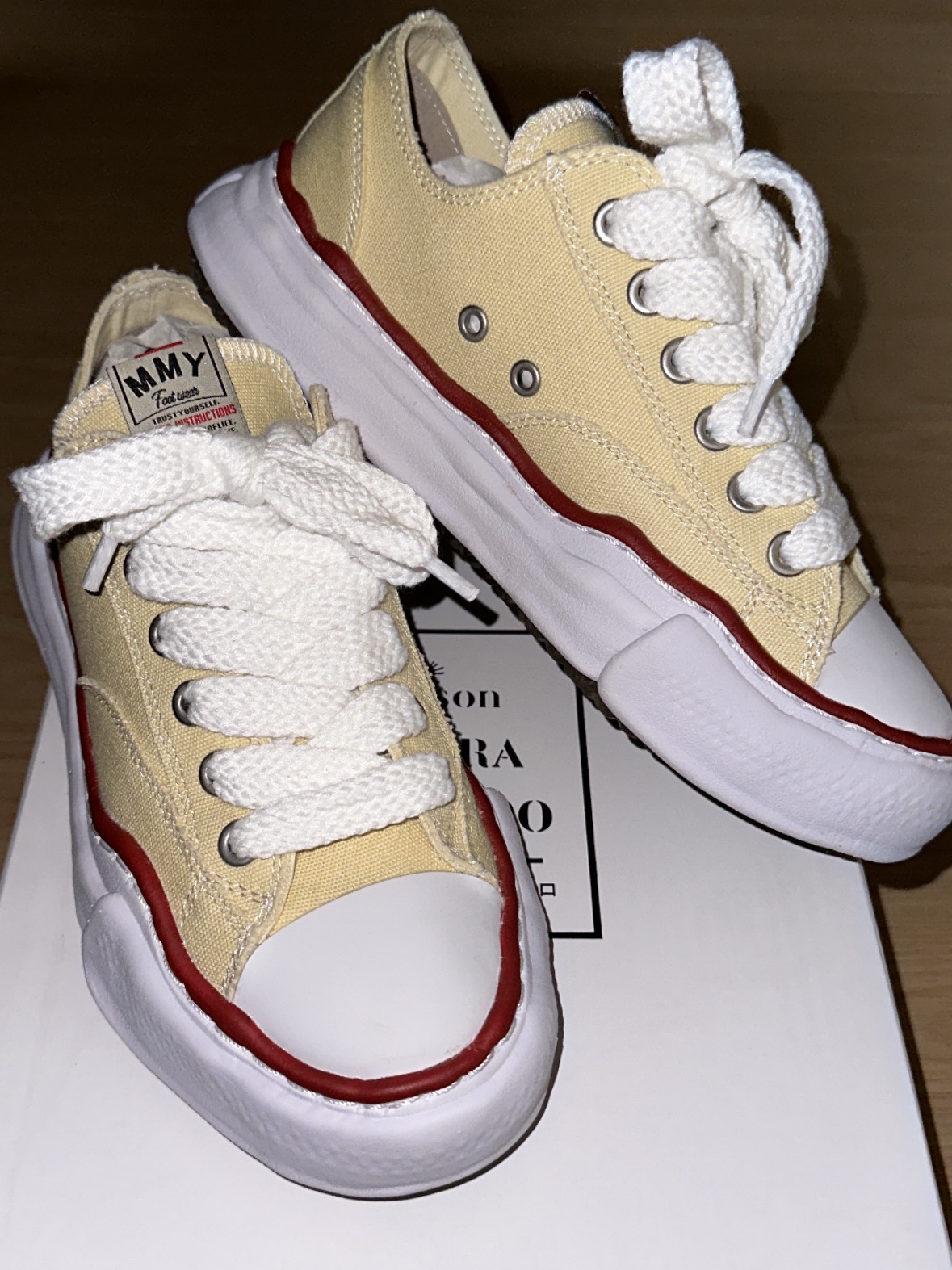 Maison Mihara Yasuhiro Peterson OG Sole Canvas Low-top Sneakers Natural 착용 스타일