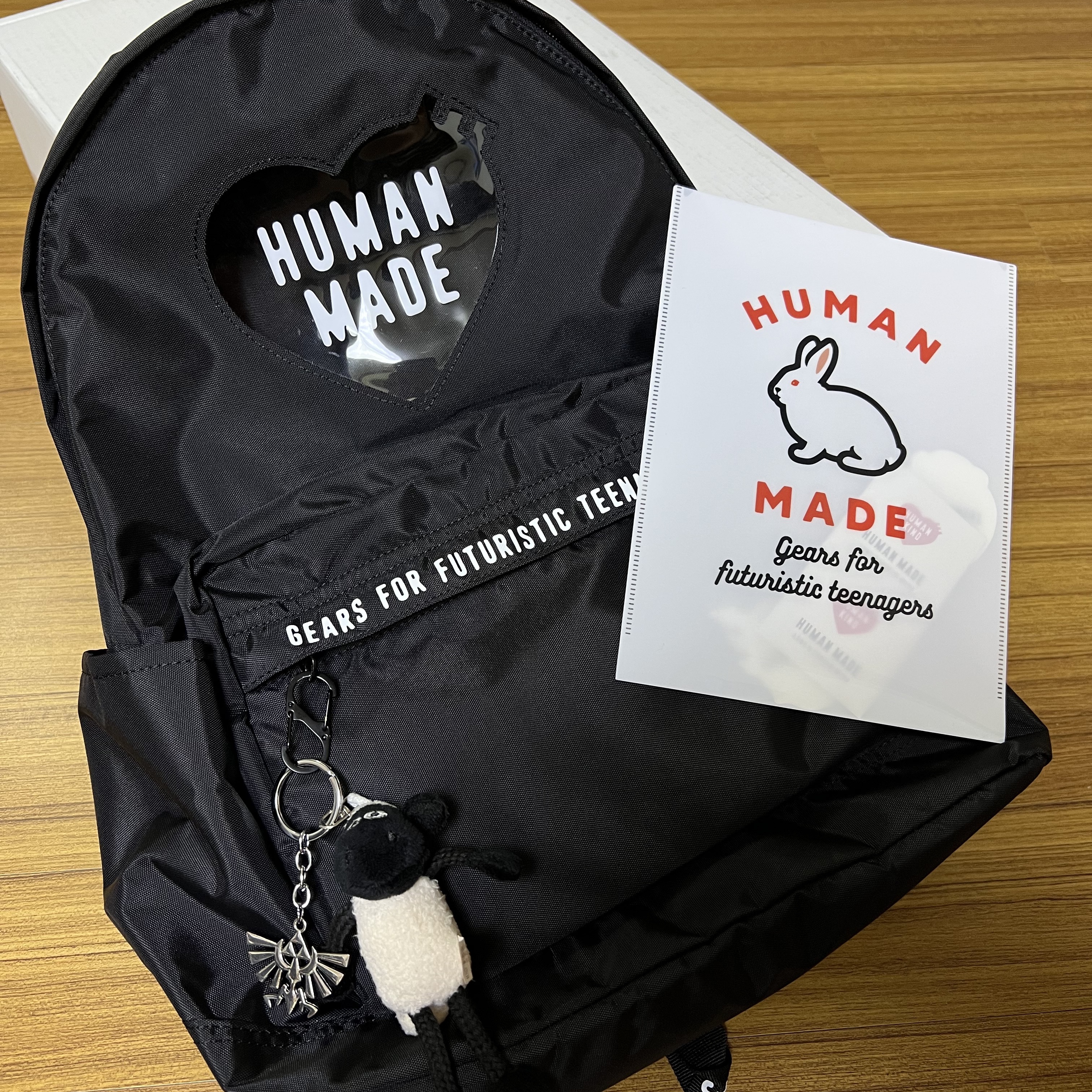 Human Made Nylon Heart Backpack Black 착용 스타일 - 1