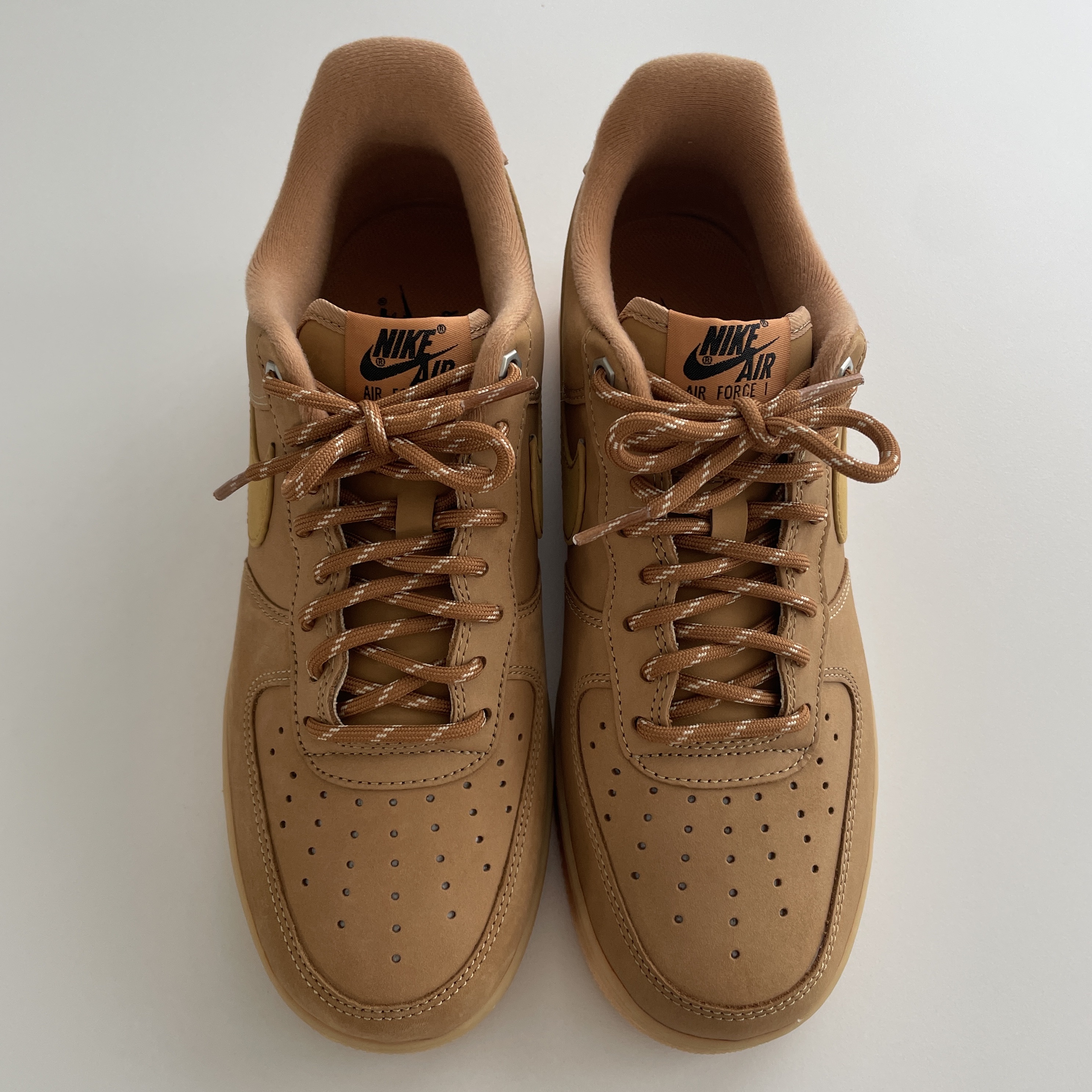 Nike Air Force 1 '07 WB Flax 착용 스타일 - 2