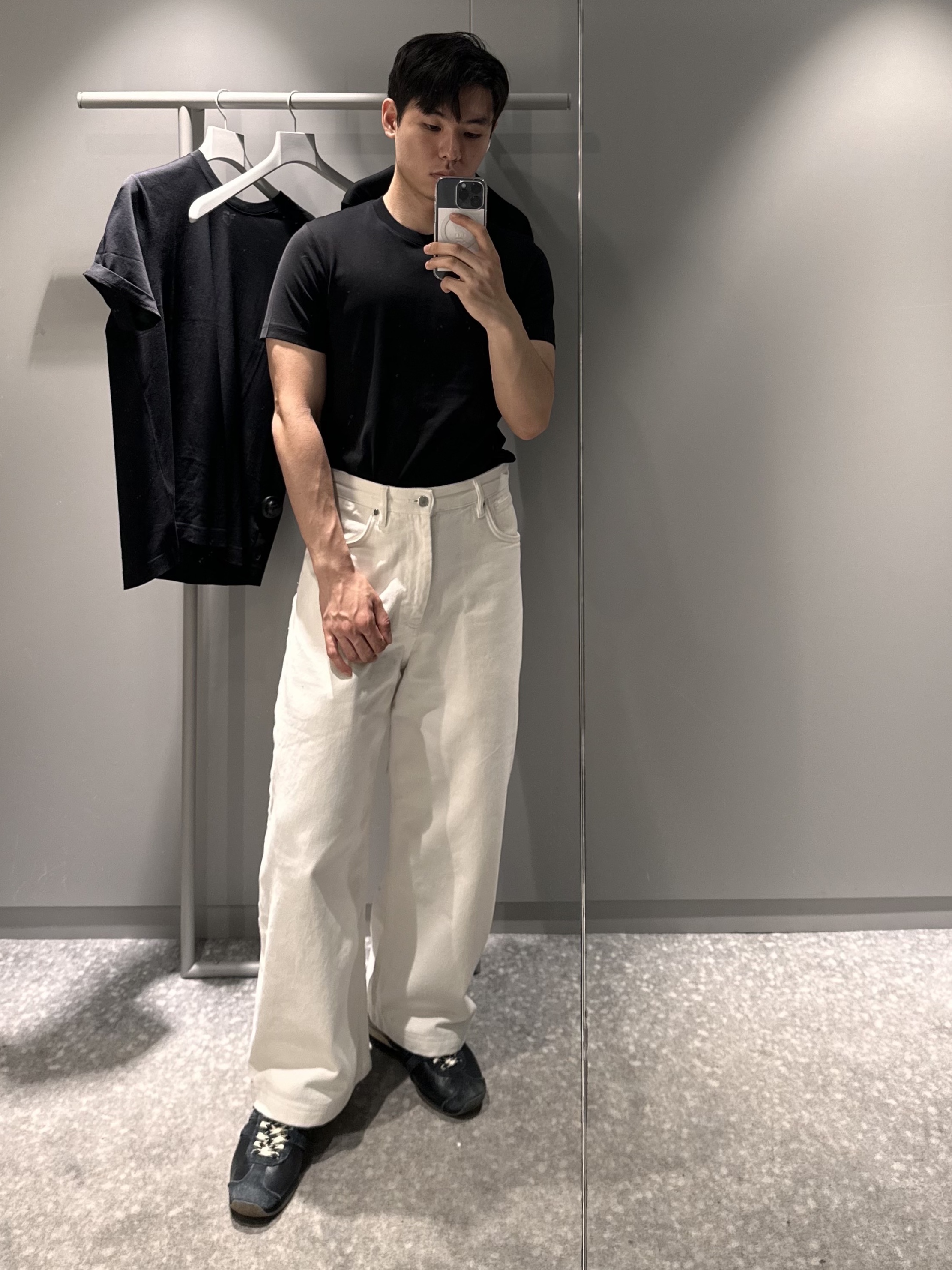 Adidas x Wales Bonner Country Core Black, Studio Nicholson Sorte Pants Cream 착용 스타일 - 1