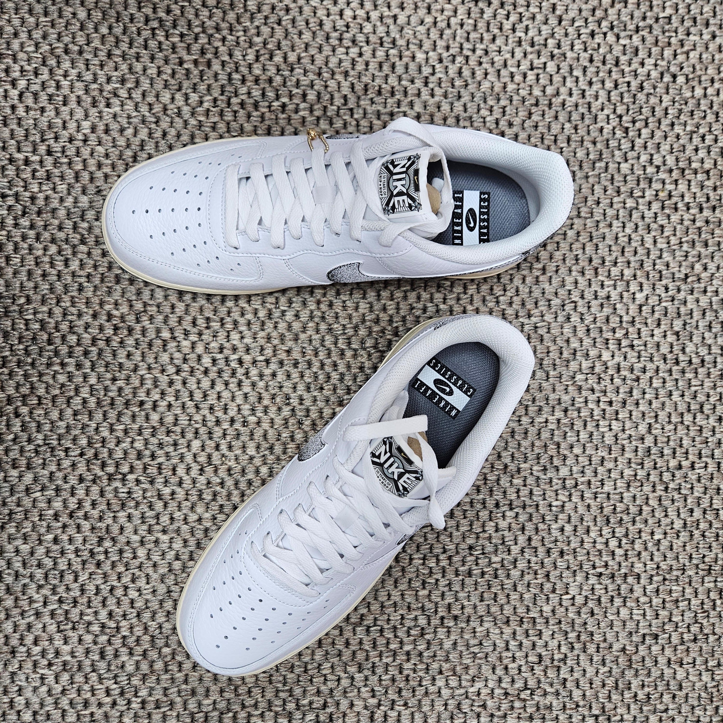 Nike Air Force 1 '07 LX White Smoke Grey 착용 스타일 - 4