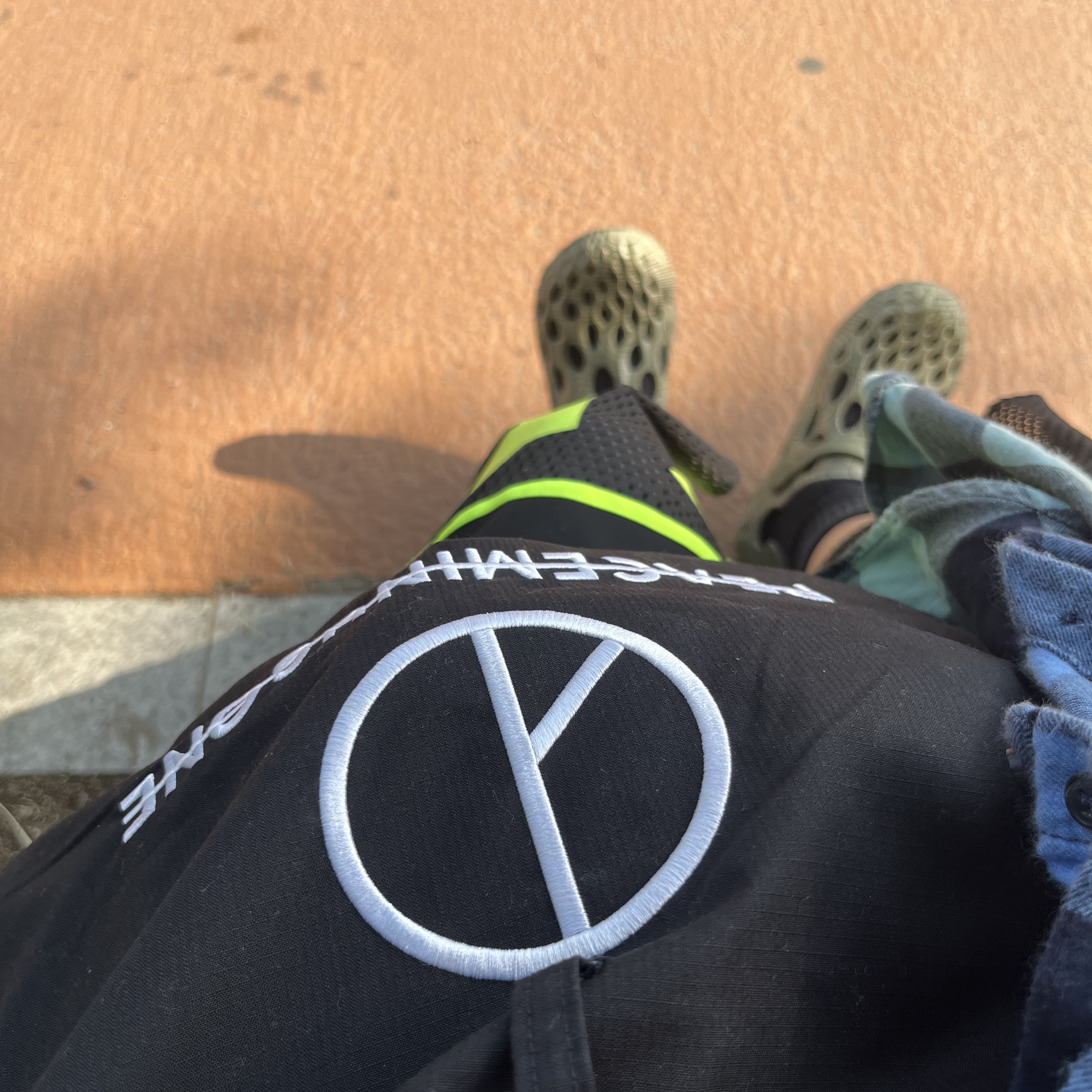 Nike x Peaceminusone Wide Pants Black (DR0096-010), Merrell x LMC Hydro Moc Olive 착용 스타일