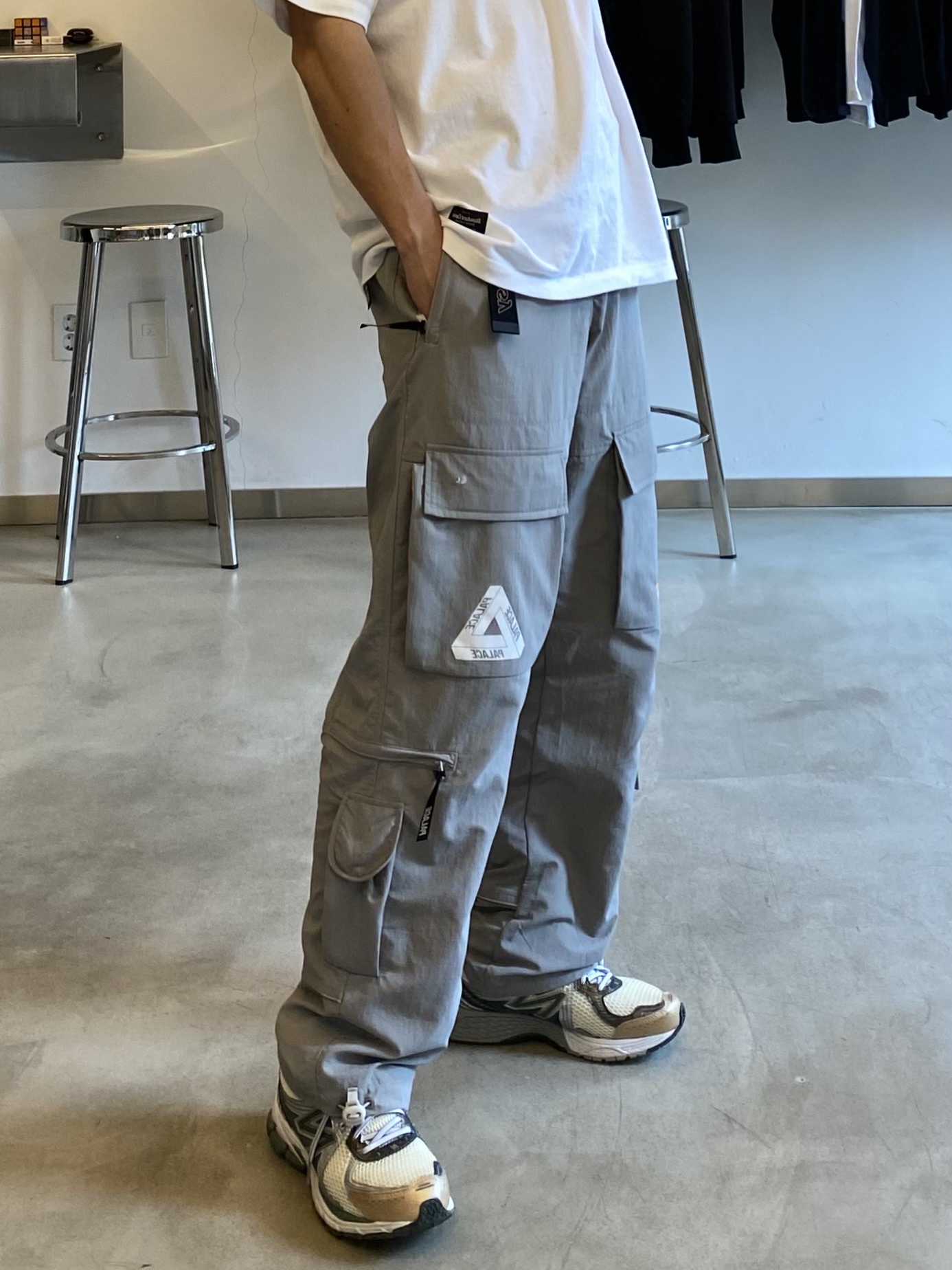 Palace Cordura RS Shell Cargos Grey - 22FW, New Balance x Aime Leon Dore 860v2 Green 착용 스타일 - 2
