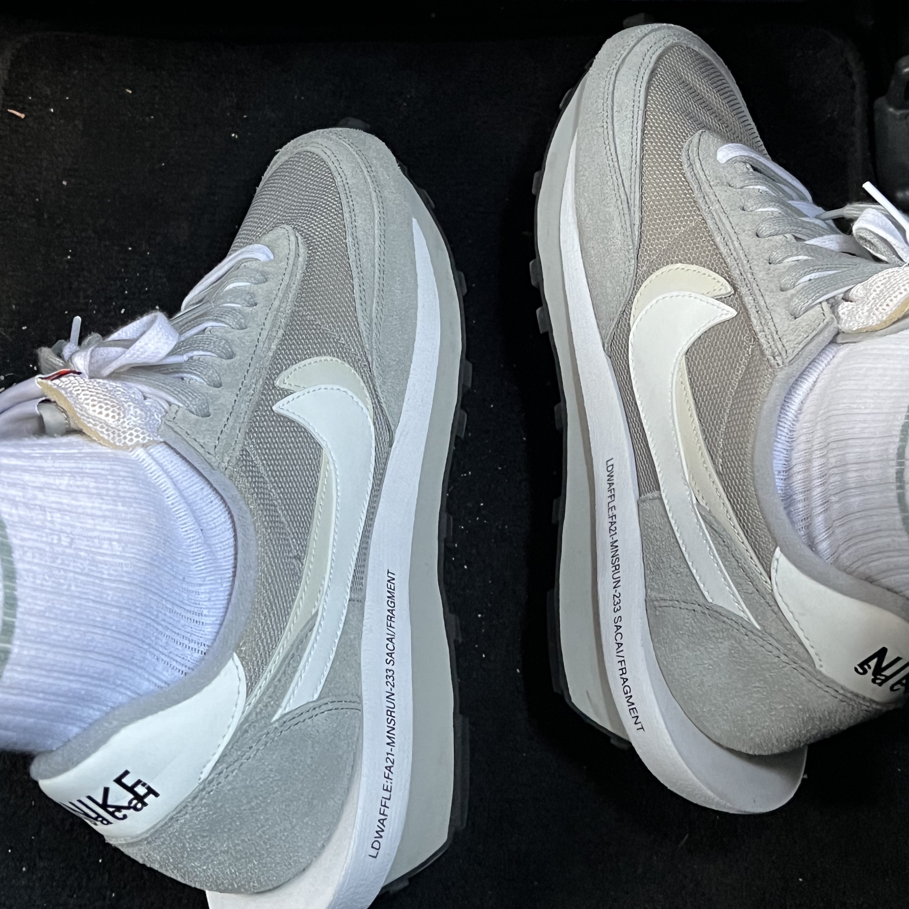 Nike x Sacai x Fragment LDWaffle Light Smoke Grey 착용 스타일