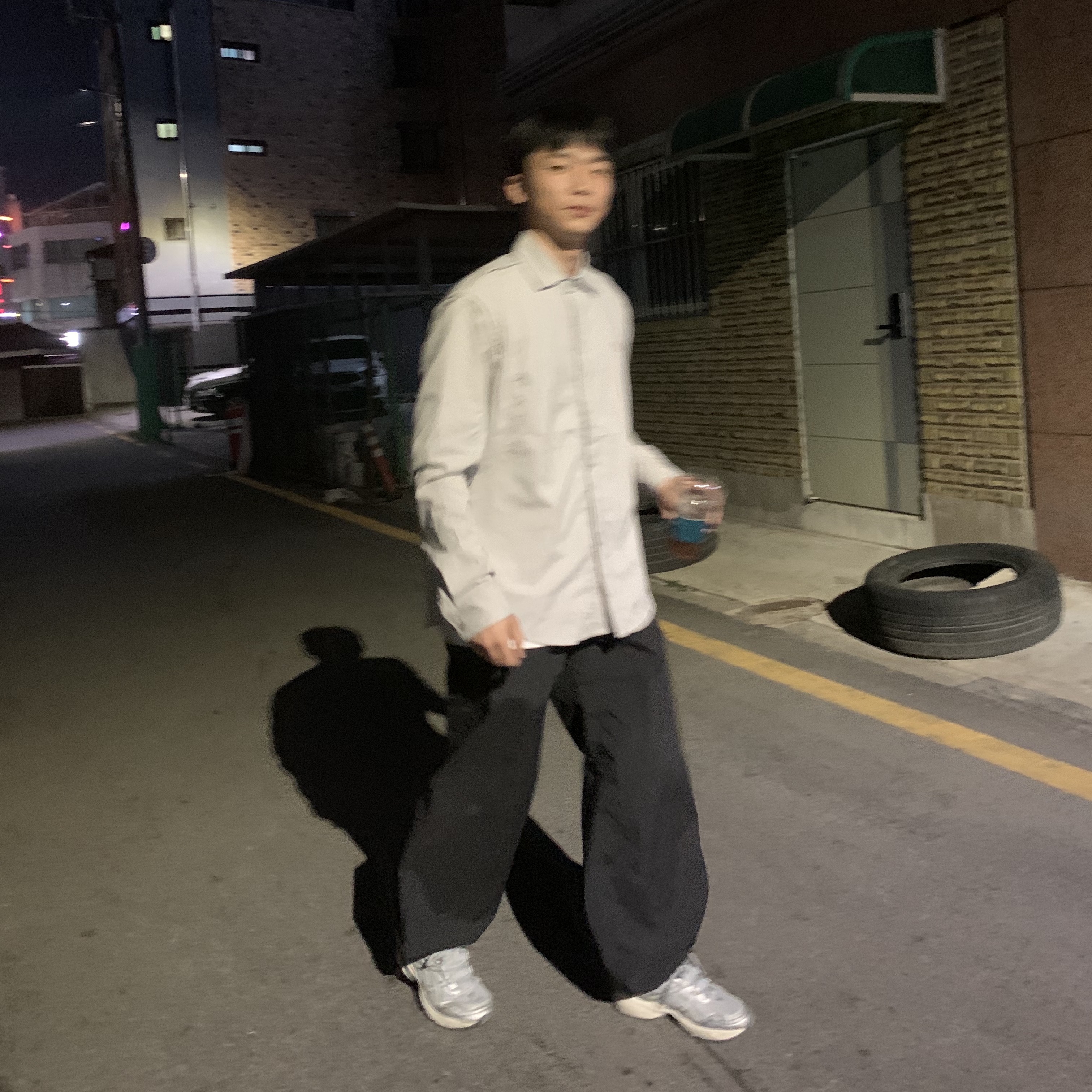 Sansan Gear Tri-Mesh Shirts Grey - 23SS, Asics Gel-1090 Piedmont Grey 착용 스타일
