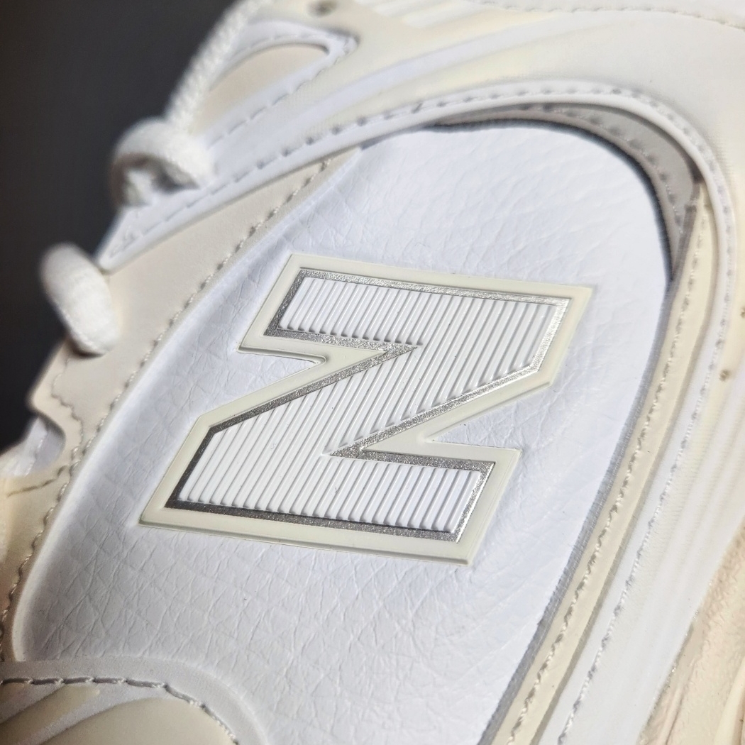 New Balance 530 White Cream 착용 스타일 - 2