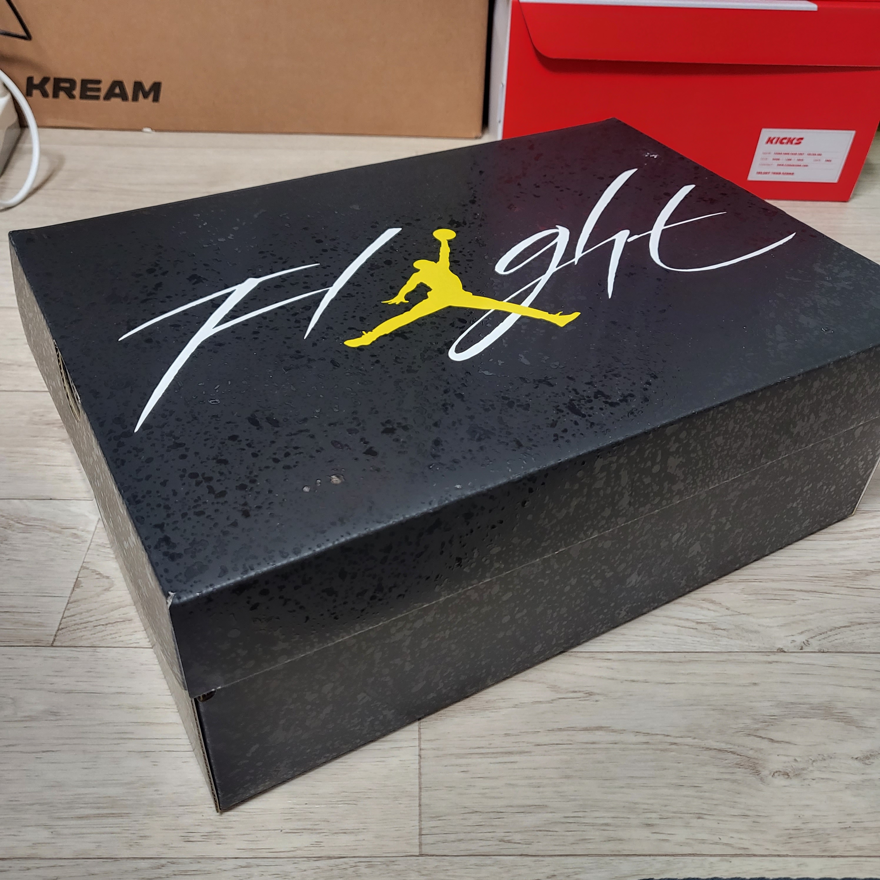 Jordan 4 Retro Thunder 2023, Jordan 1 Retro High OG Taxi 착용 스타일 - 5
