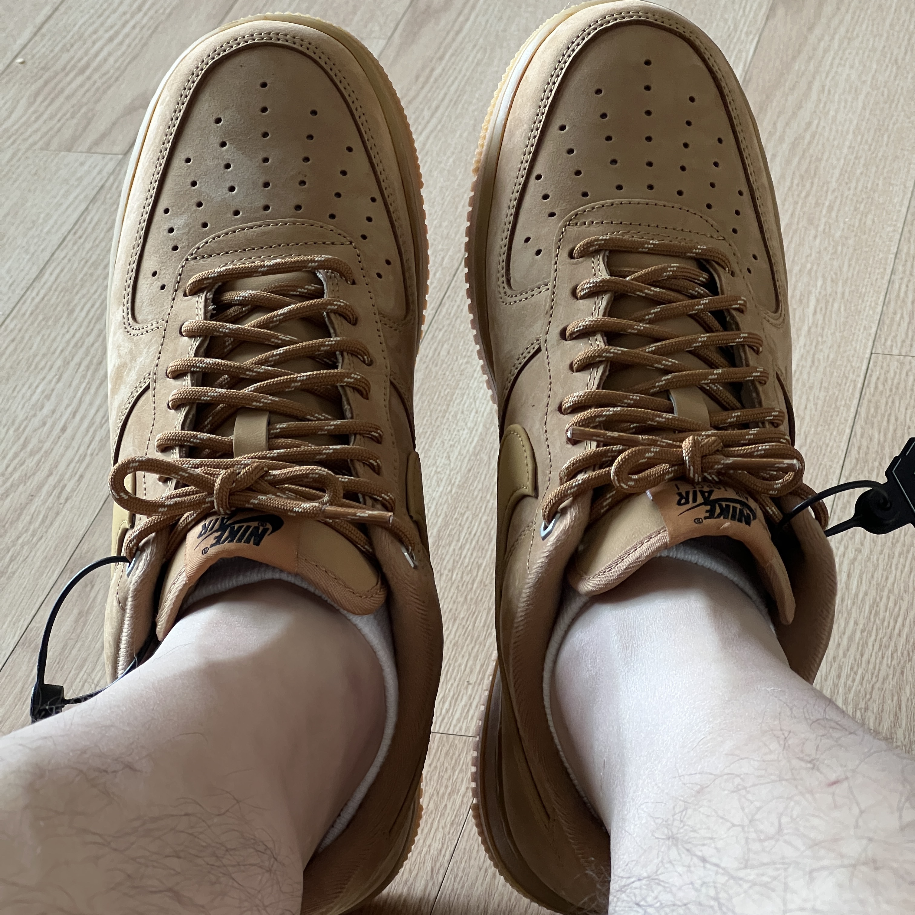 Nike Air Force 1 '07 WB Flax 착용 스타일 - 1