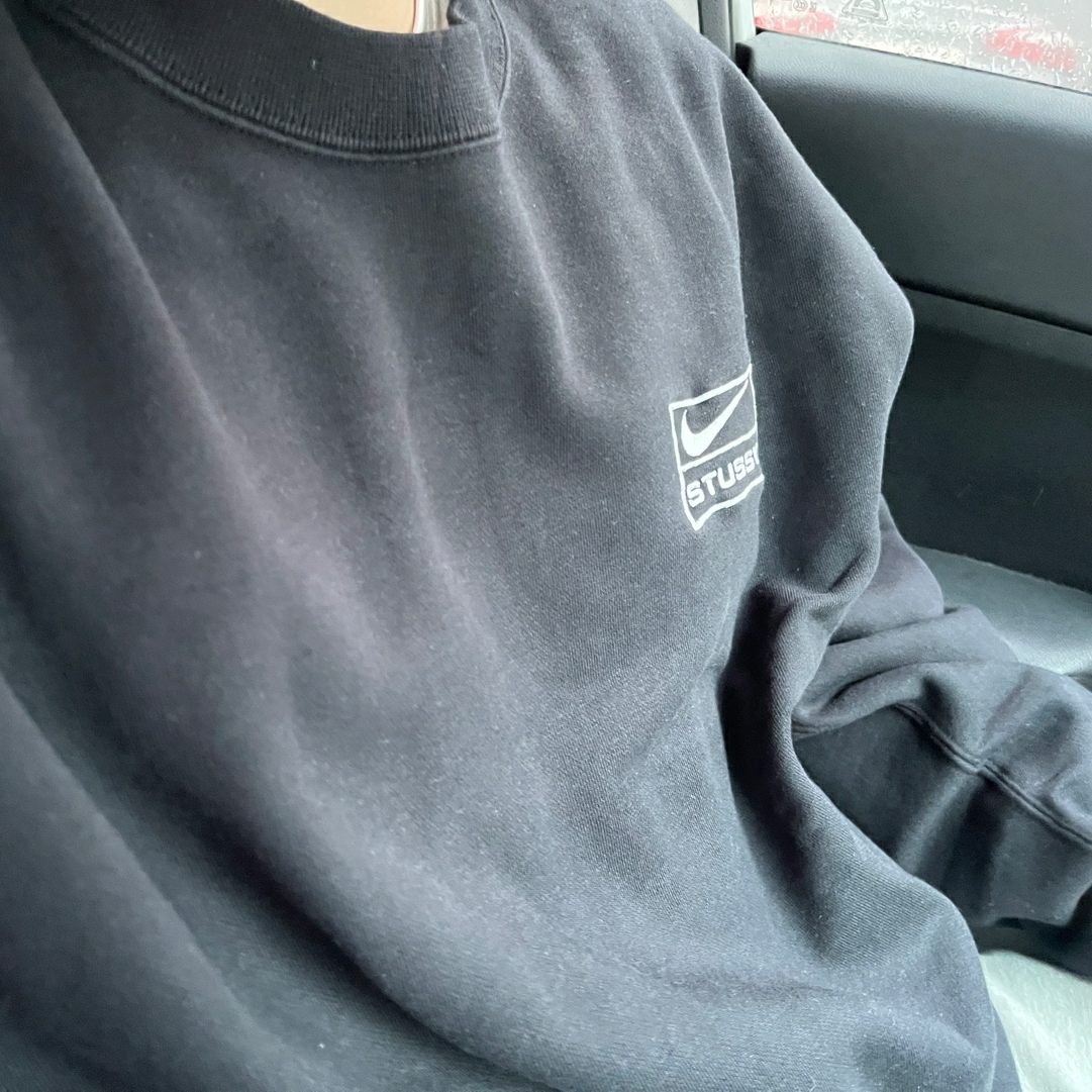 Nike x Stussy NRG Washed Fleece Crewneck Black (DO5310-010) 착용 스타일