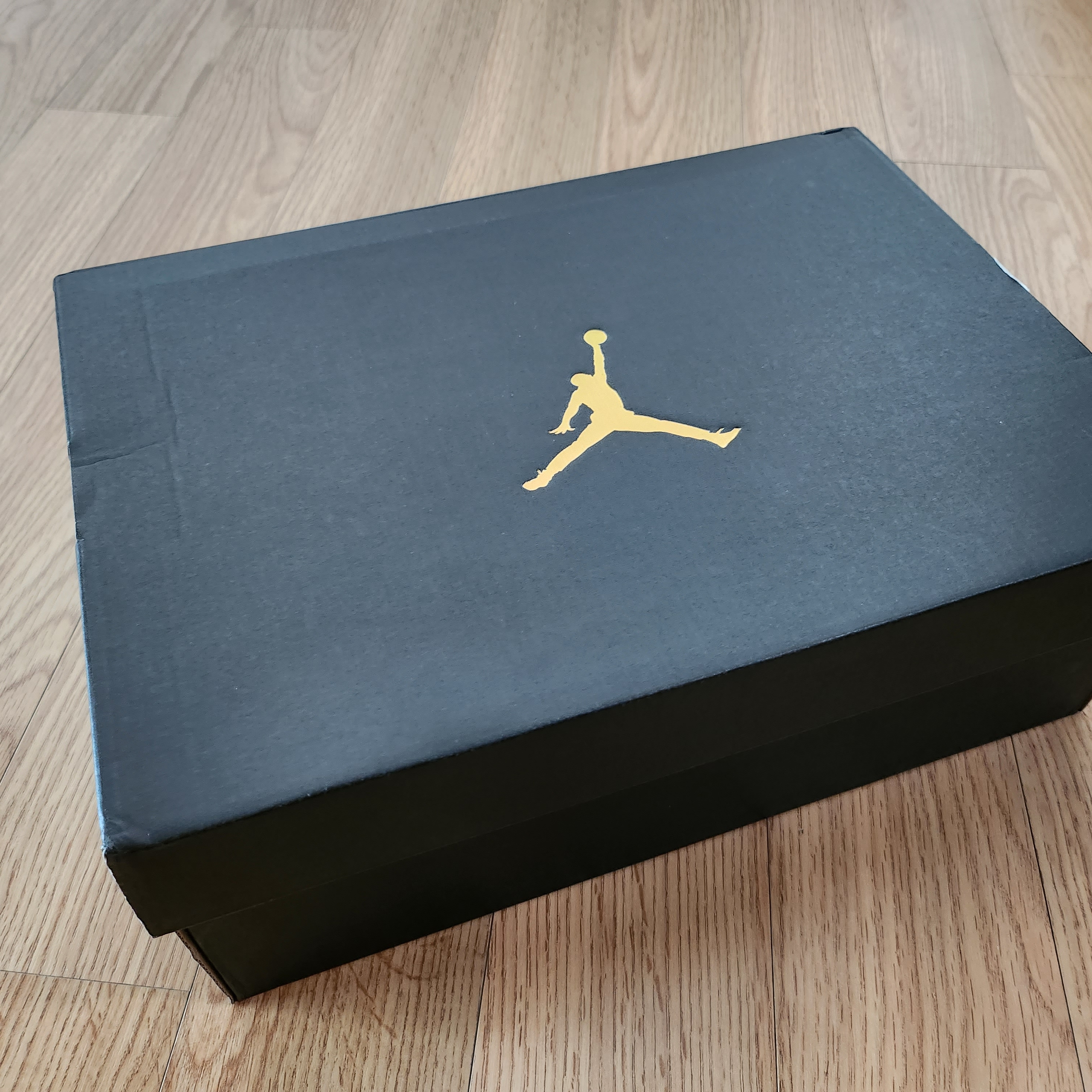 Jordan 1 Mid Cement Grey True Blue 착용 스타일 - 1