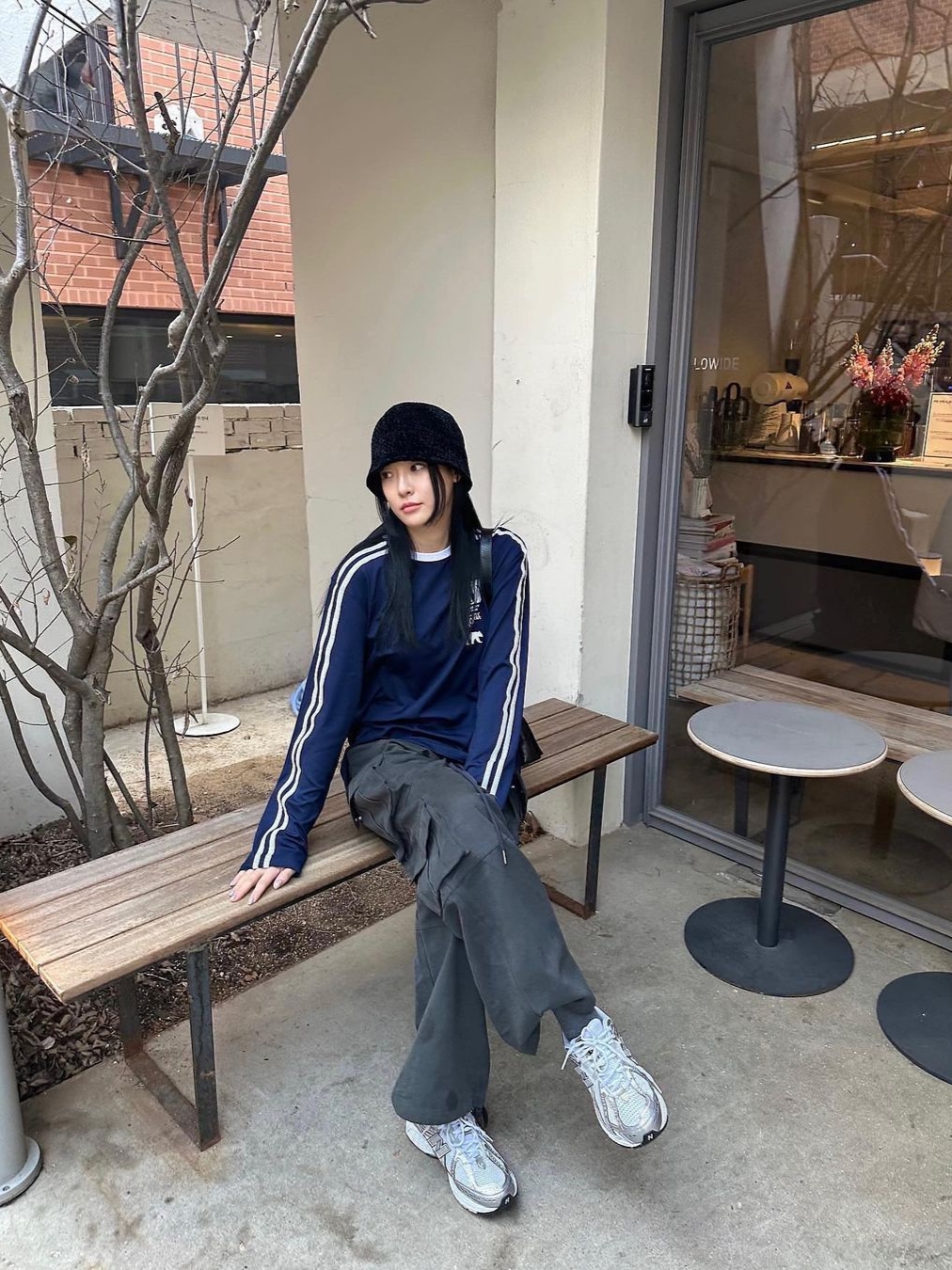 Sllow Garments Double Pocket Cargo Pants Black, Sllow Garments Double Pocket Cargo Pants Pink 착용 스타일 - 1