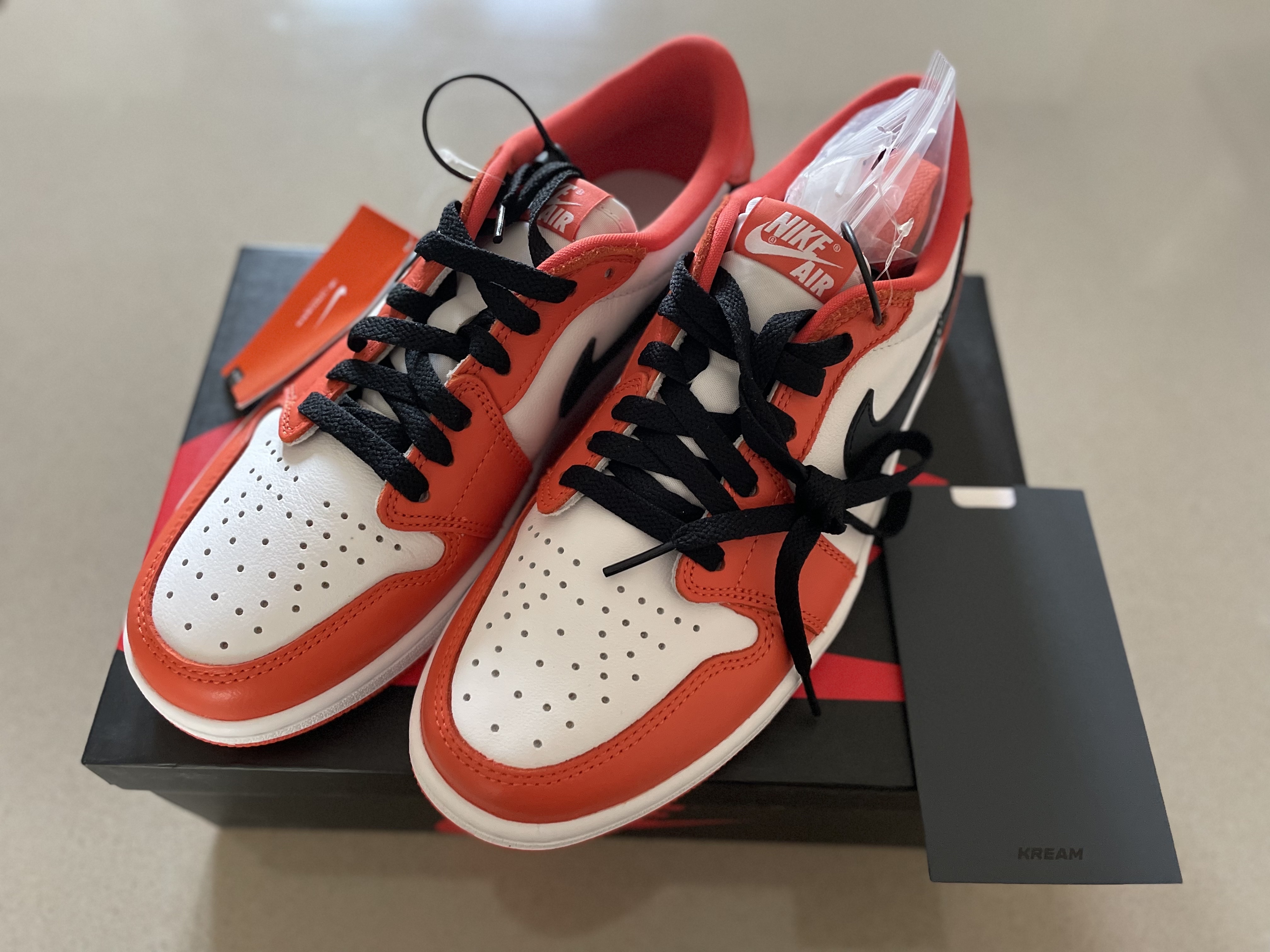 Jordan 1 Low OG Starfish 착용 스타일