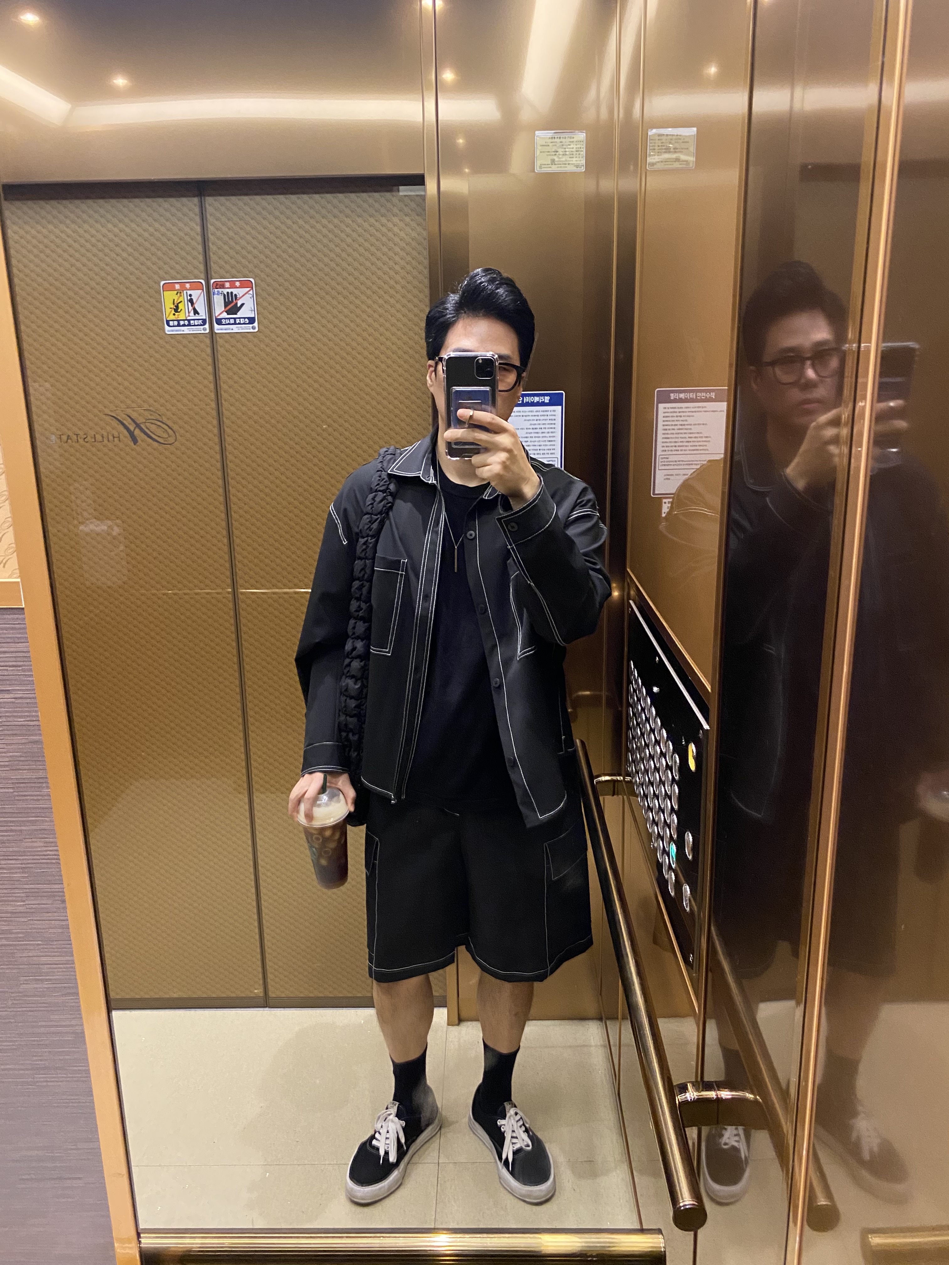 메종 미하라 야스히로 베이커 OG 솔 캔버스 로우 컷 스니커즈 블랙 착용 스타일