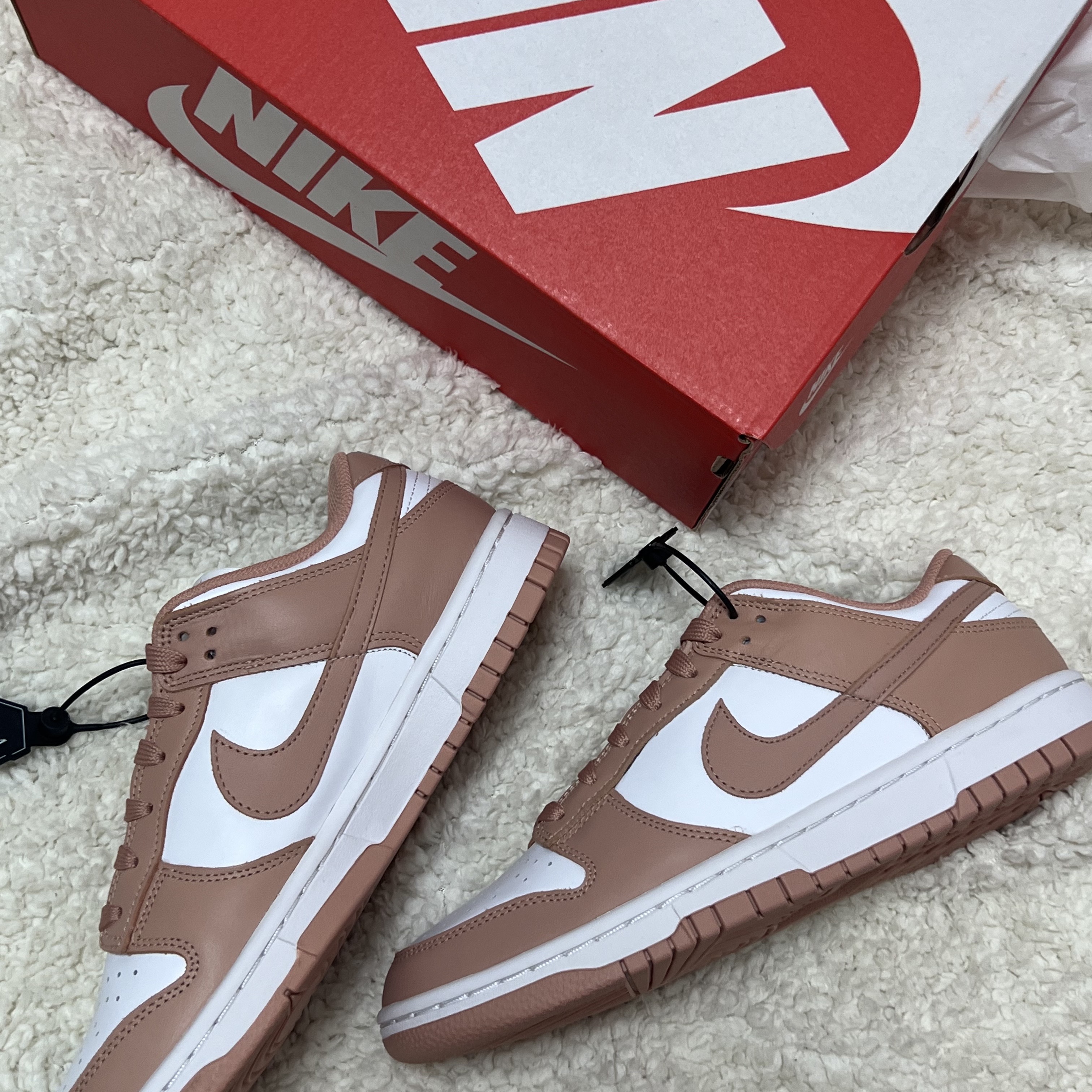 (W) Nike Dunk Low Rose Whisper 착용 스타일