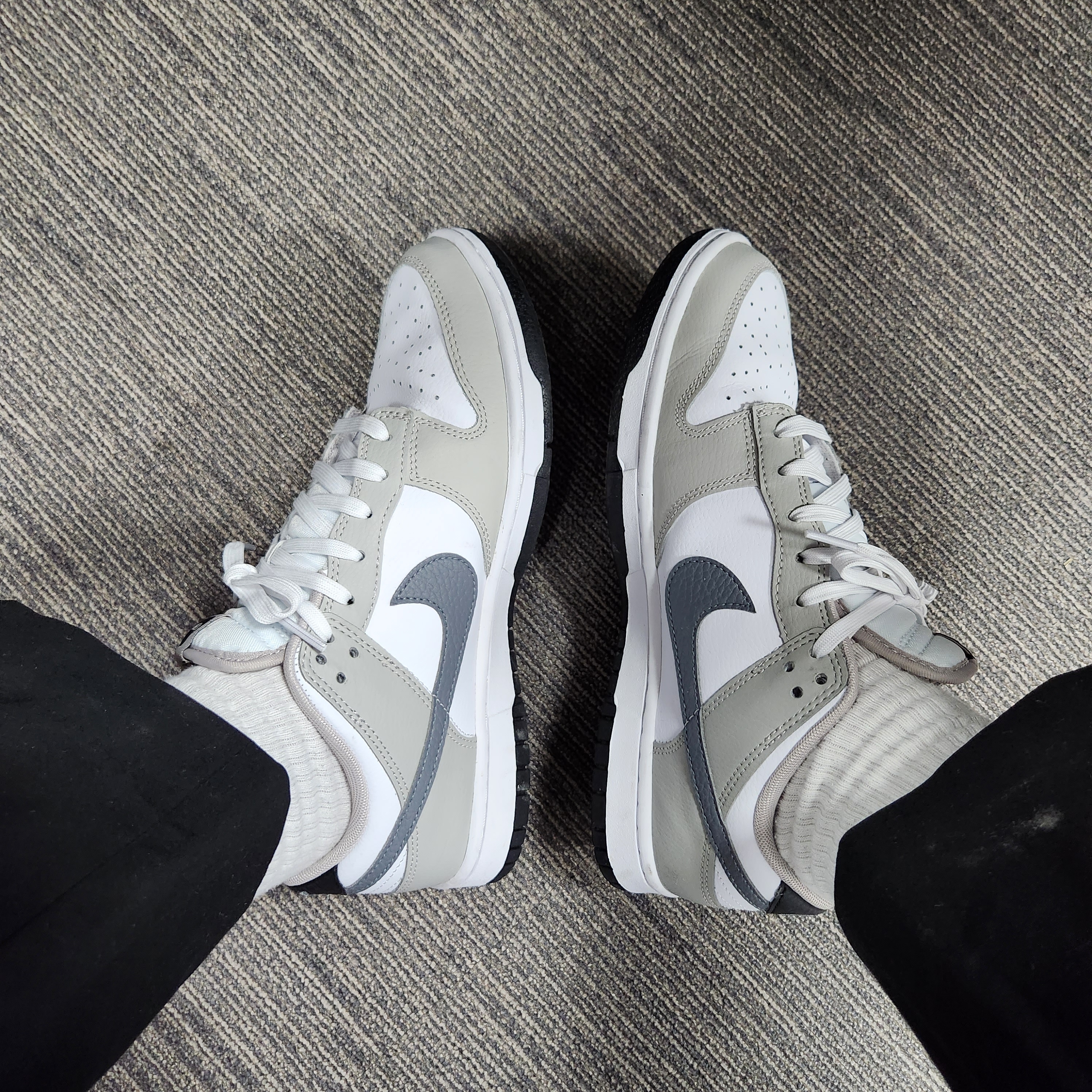 Nike Dunk Low Cool Grey White 착용 스타일