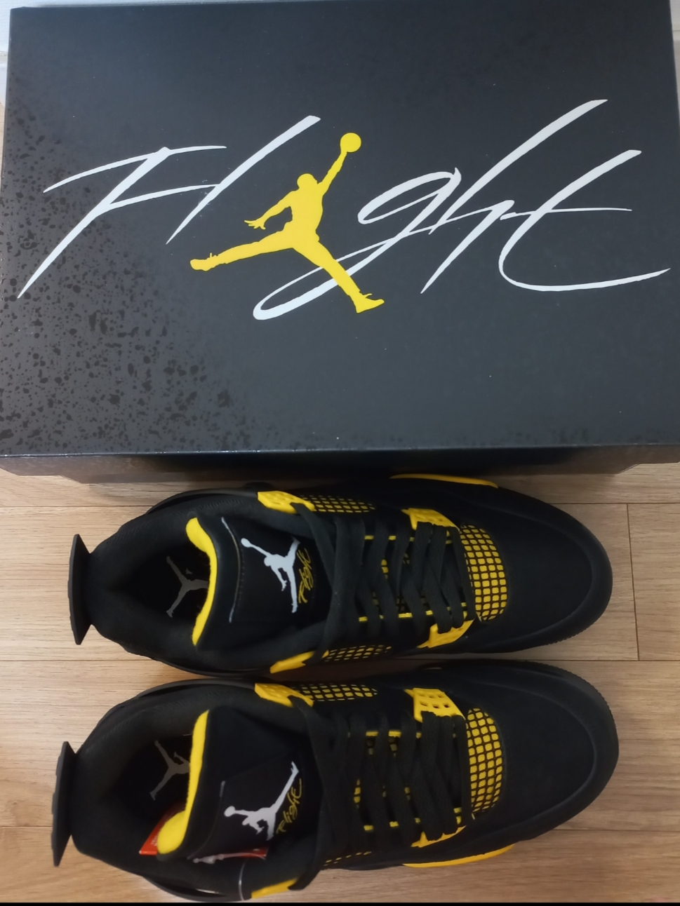 Jordan 4 Retro Thunder 2023, (GS) Jordan 4 Retro Thunder 2023 착용 스타일 - 4