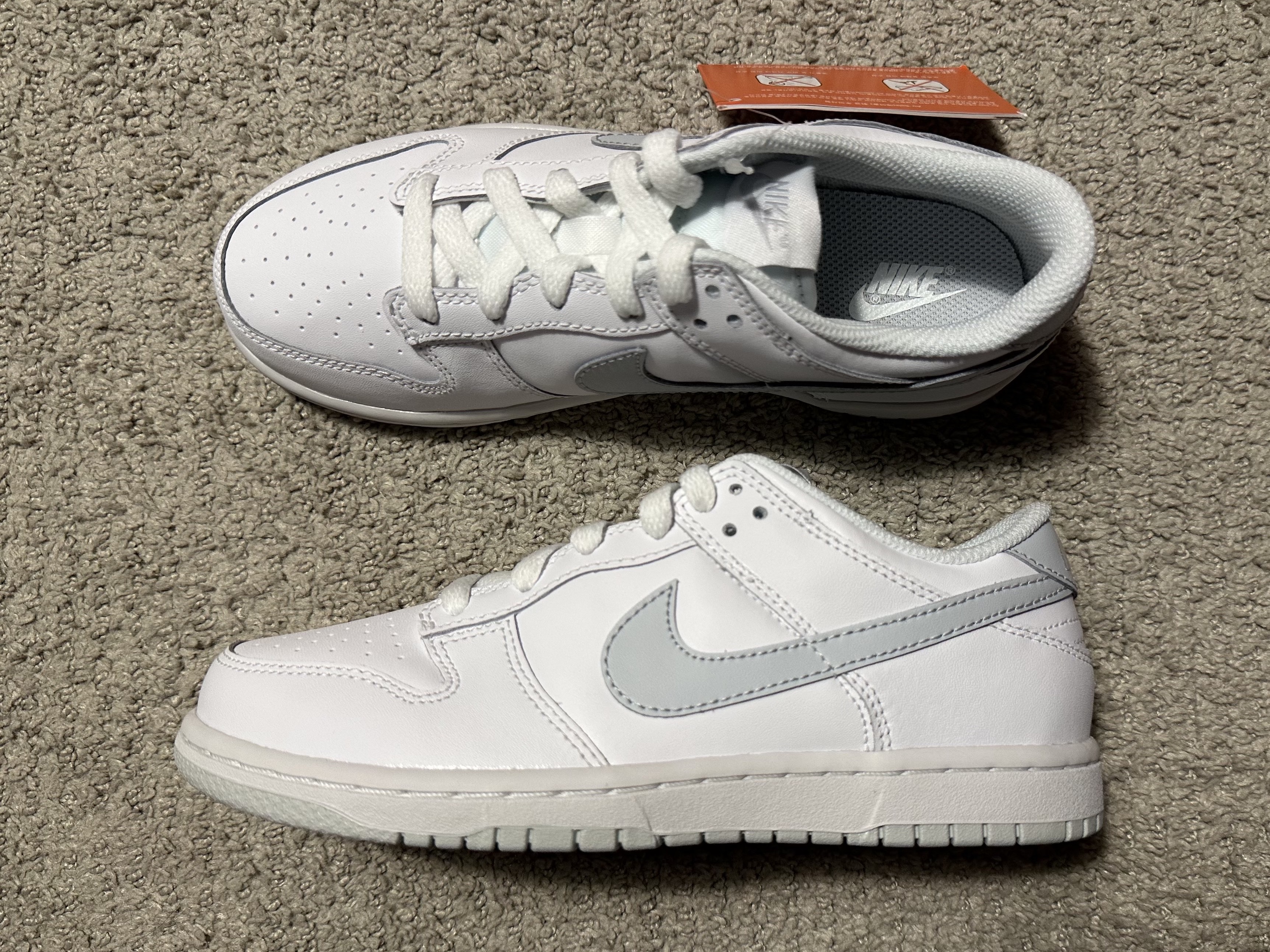 (PS) Nike Dunk Low White Pure Platinum, (GS) Nike Dunk Low Wolf Grey 착용 스타일 - 2
