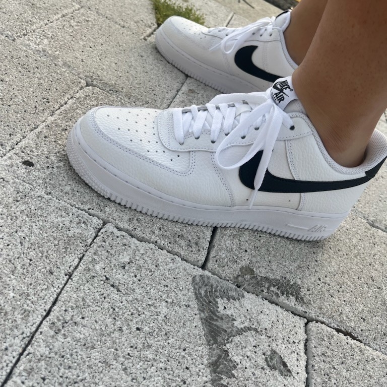 Nike Air Force 1 '07 White Black 착용 스타일