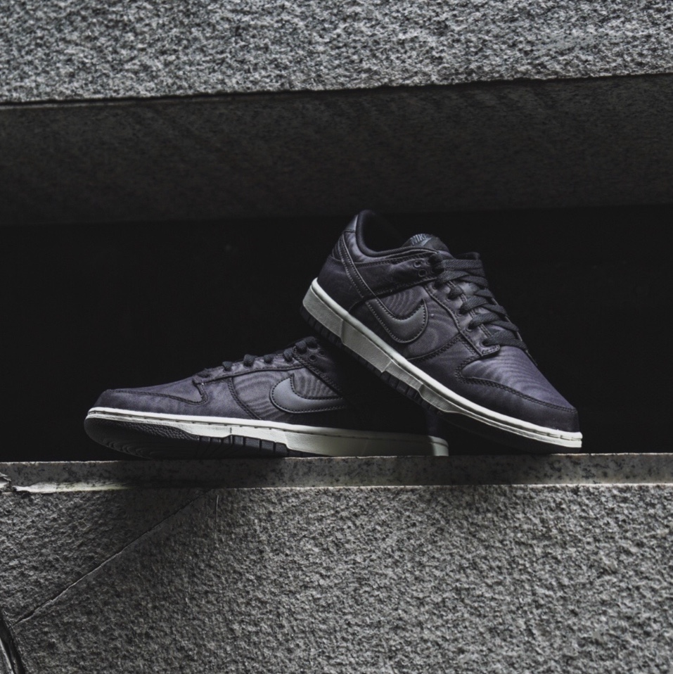 Nike Dunk Low Retro Premium Black 착용 스타일
