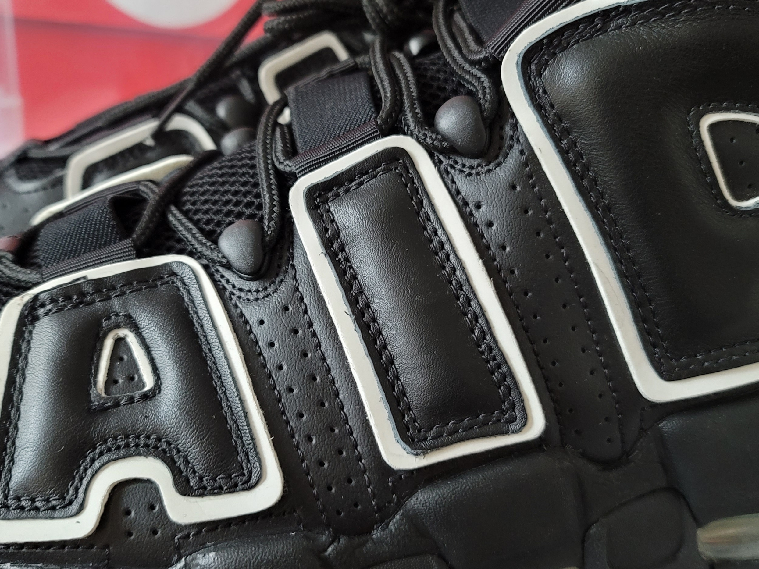 Nike Air More Uptempo Black White 2006 착용 스타일 - 2