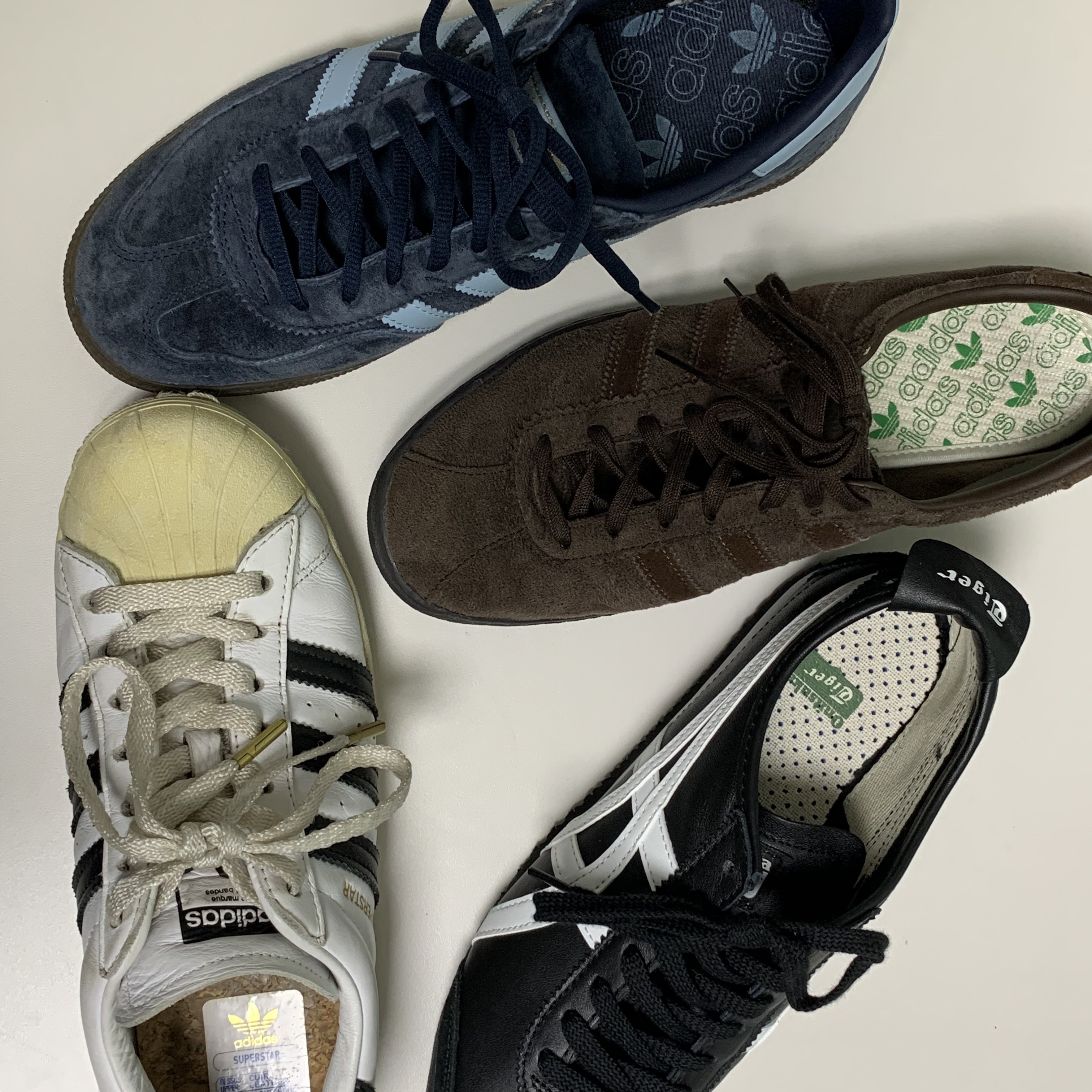 Onitsuka Tiger Mexico 66 Black White, Adidas Tobacco Gruen Dark Brown 착용 스타일 - 2
