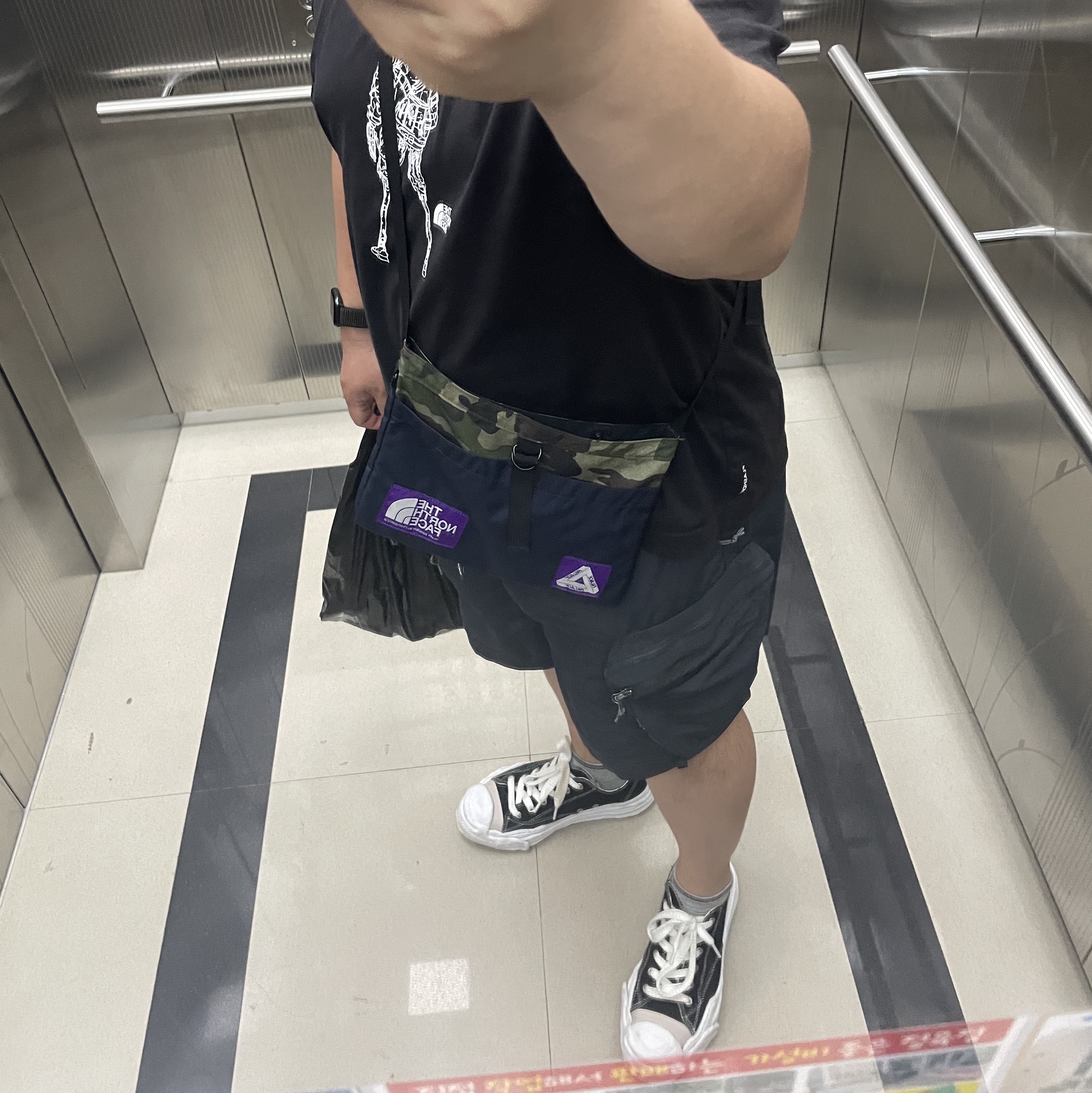 Palace x The North Face Purple Label Cordura Nylon Shoulder Bag Navy 착용 스타일