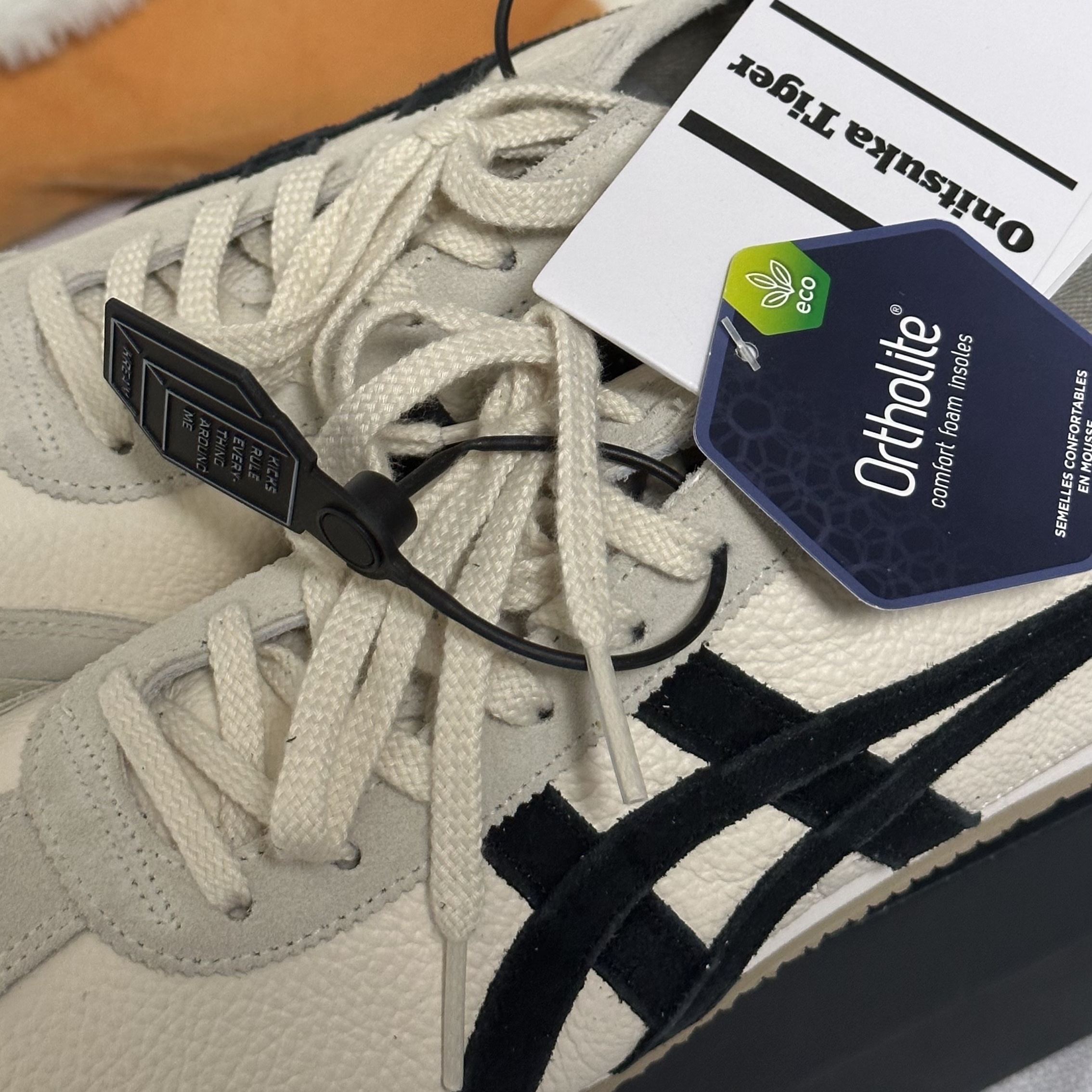 Onitsuka Tiger Mexico 66 Vintage White Black 착용 스타일 - 2